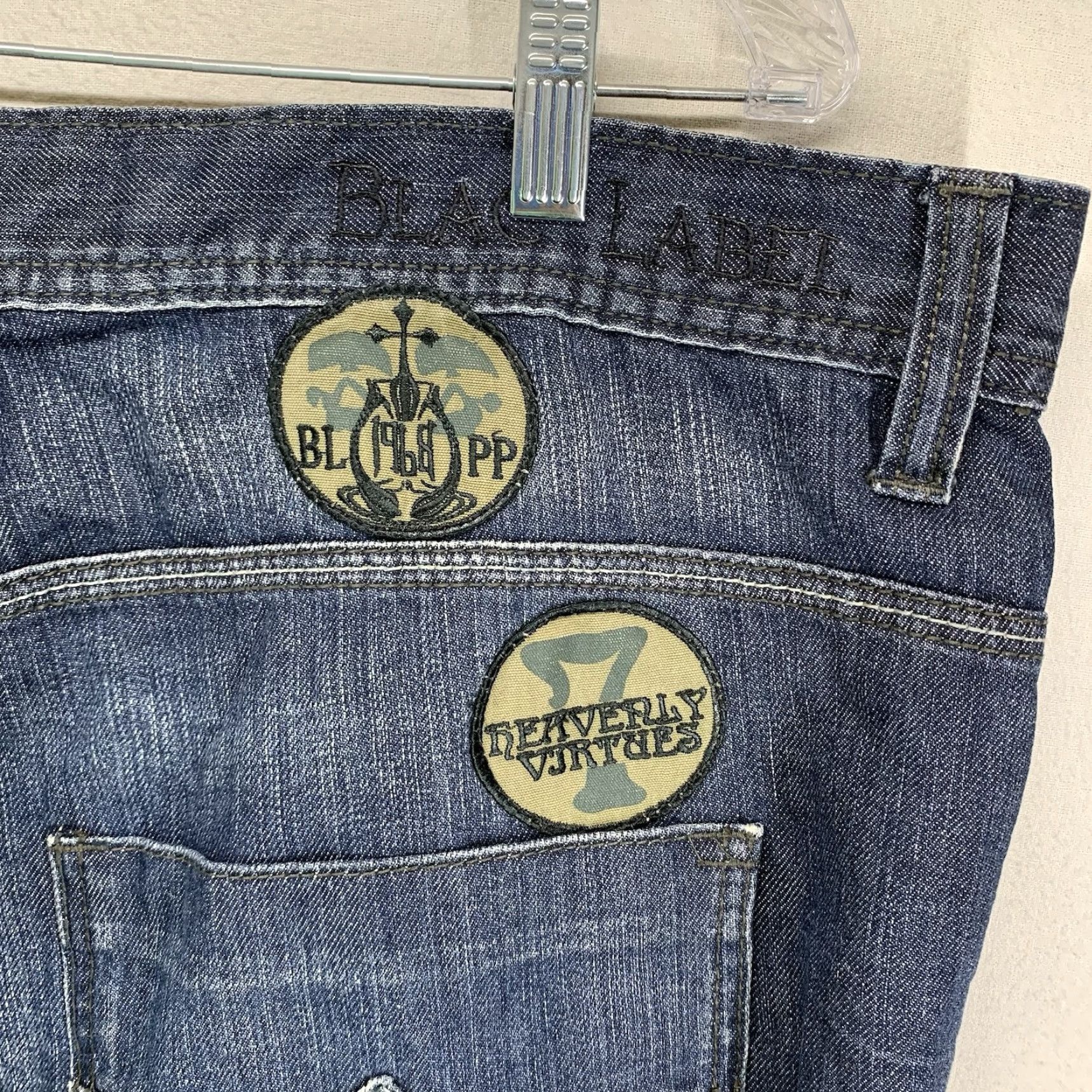 Vintage VINTAGE Blac Label Jeans Men's 42x35 Blue Denim Embroidered Patches Hip Hop 90s Grunge Size US 42 / EU 58 - 4 Thumbnail