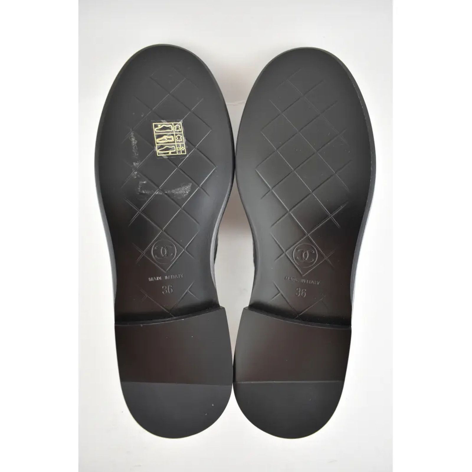Chanel Chanel Turnlock Gold CC Logo Mule Slip On Flat Loafer 36 Size US 6 / IT 36 - 12 Thumbnail