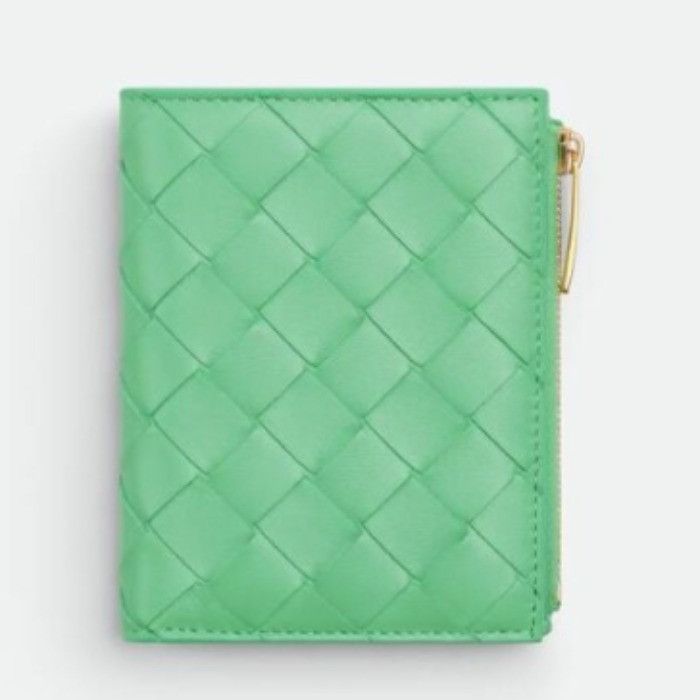 Bottega Veneta o1n1vont1224 Size: OS / Bi-Fold Wallet in Green Size ONE SIZE - 1 Thumbnail