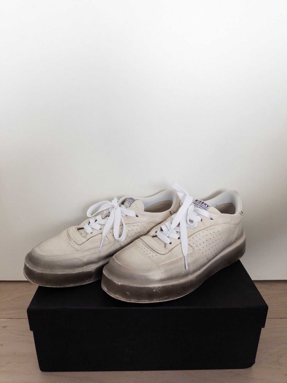 Misbhv Misbhv city sneaker in milk/black colour Size US 9.5 / EU 42-43 - 1 Thumbnail