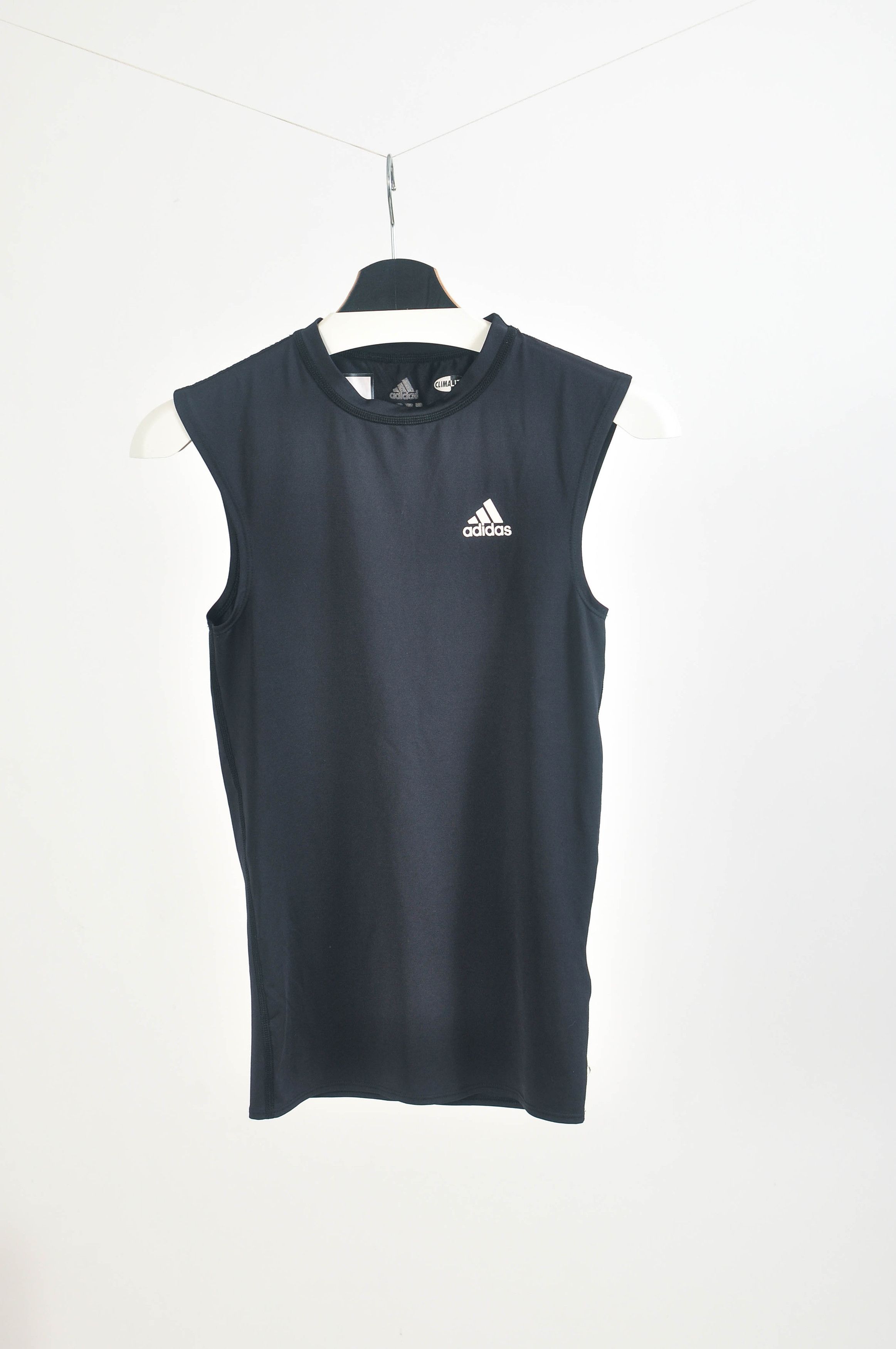 Adidas Vintage 90s Adidas top in black Size M / US 6-8 / IT 42-44 - 1 Thumbnail