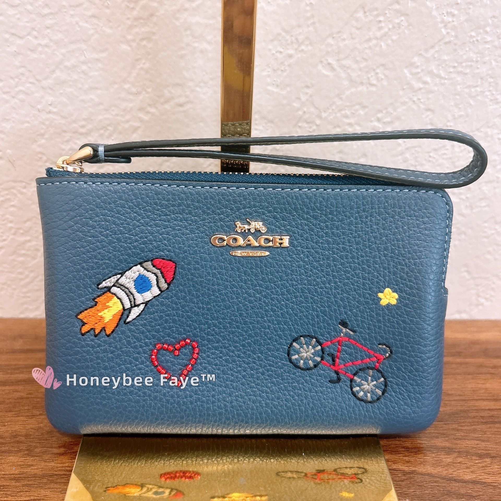 Coach Corner Zip Wristlet CDF32 Size ONE SIZE - 1 Thumbnail