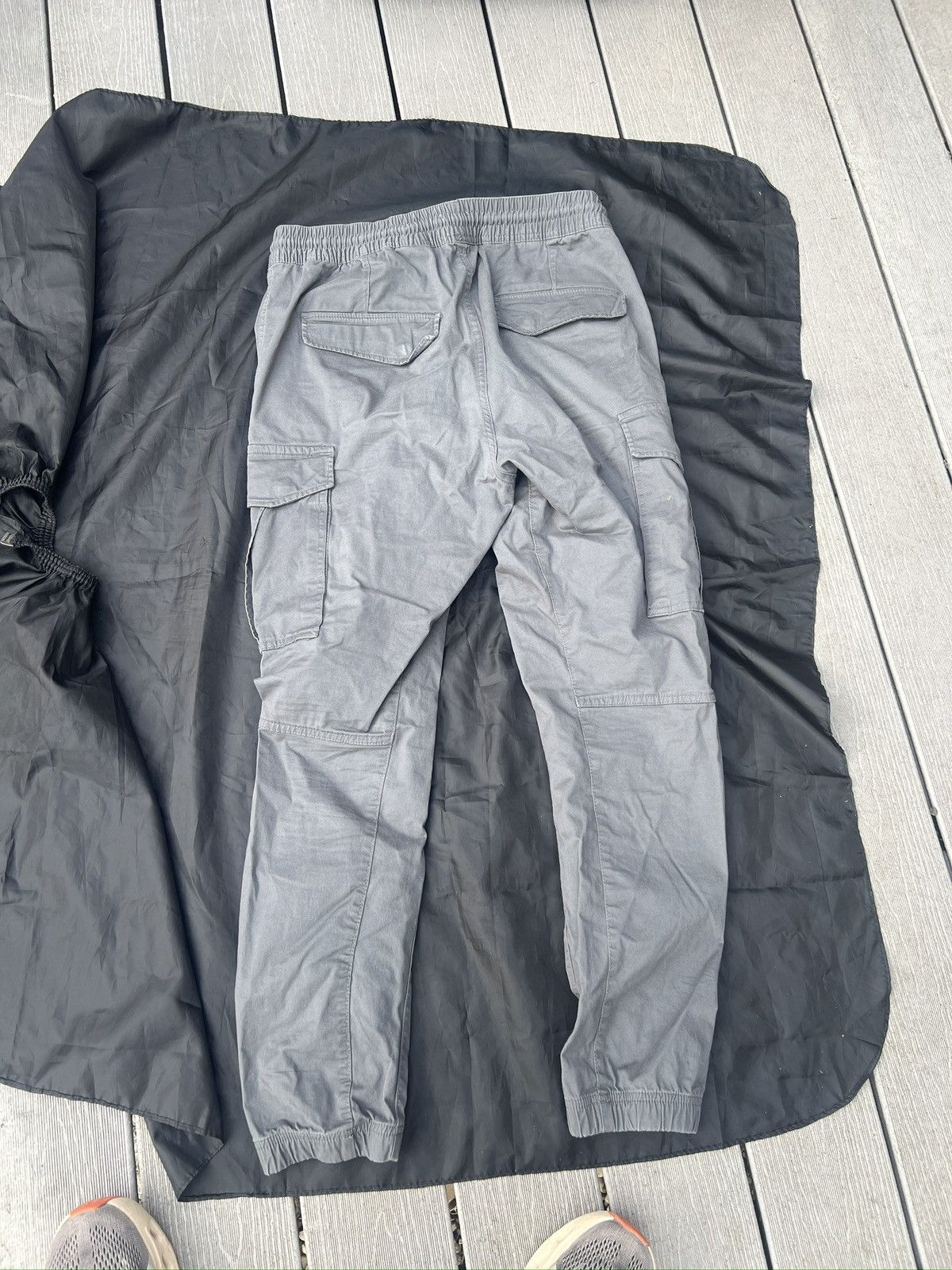 Designer × H&M H&M Cargos Size US 32 / EU 48 - 2 Thumbnail