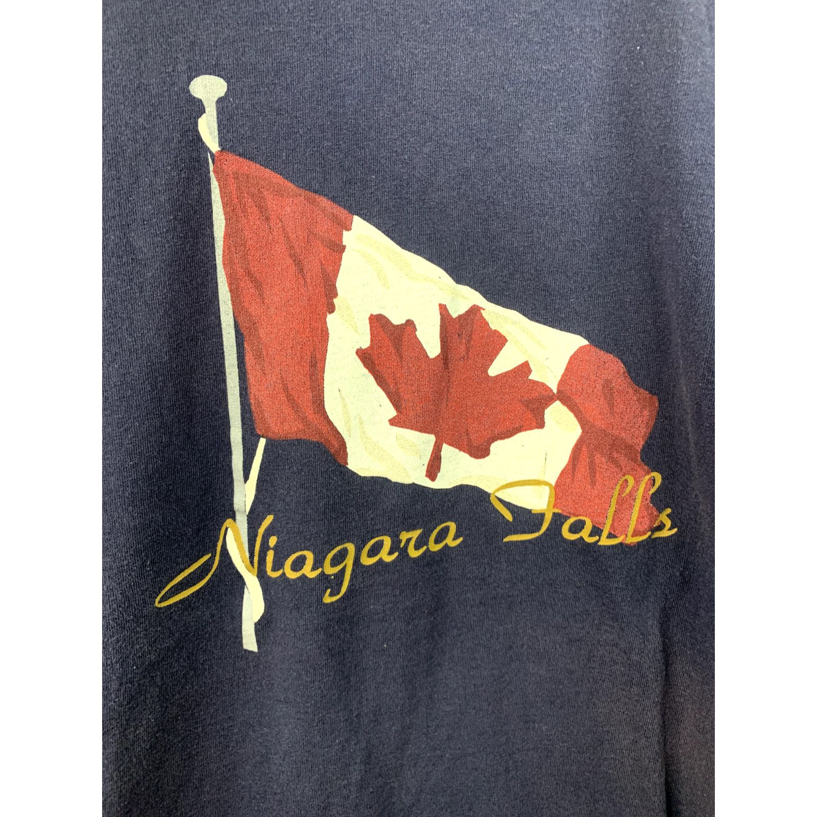 Vintage Vintage Niagara Parks Shirt Collection Navy Canada Flag Tee Size US XXL / EU 58 / 5 - 2 Thumbnail