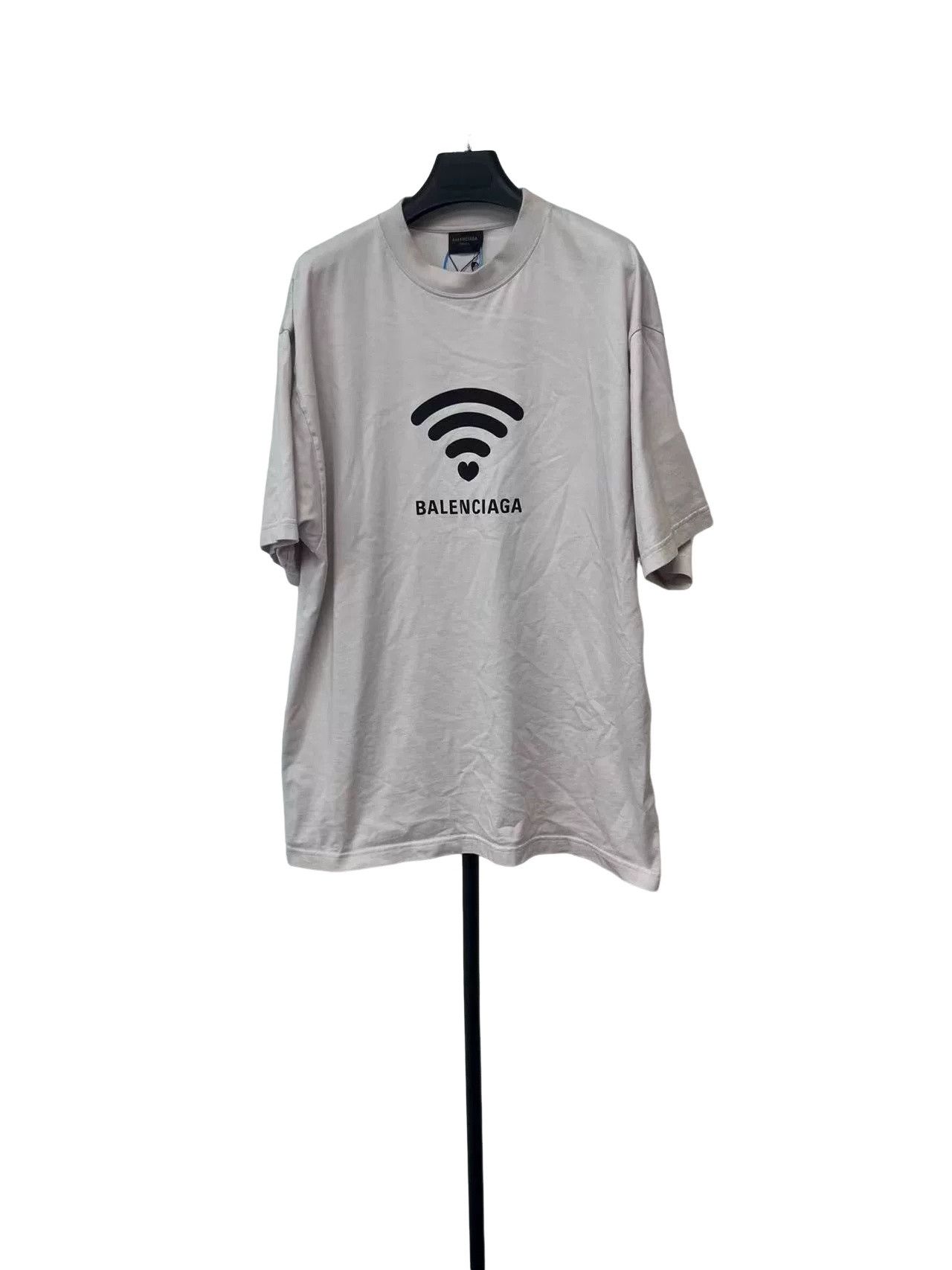 Balenciaga Balenciaga WiFi Heart Logo T-Shirt Size S Size US S / EU 44-46 / 1 - 1 Thumbnail