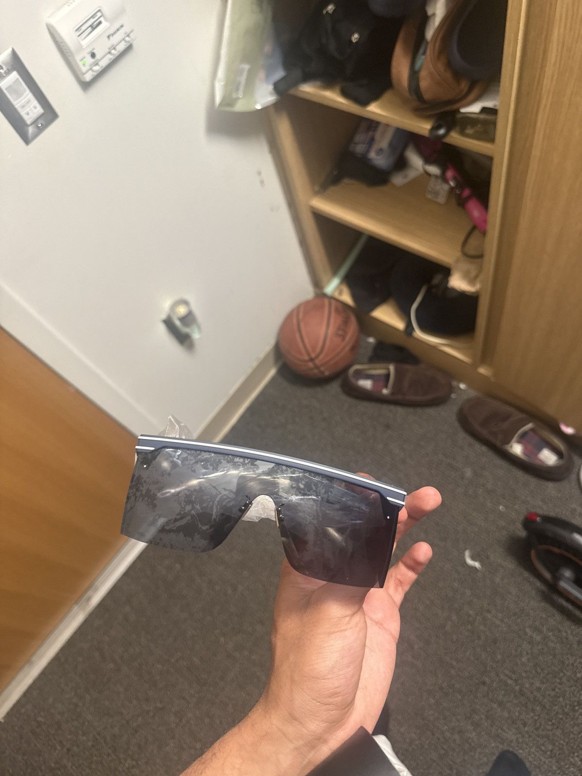 Dior Dior M1U Sun Glasses Size ONE SIZE - 4 Thumbnail