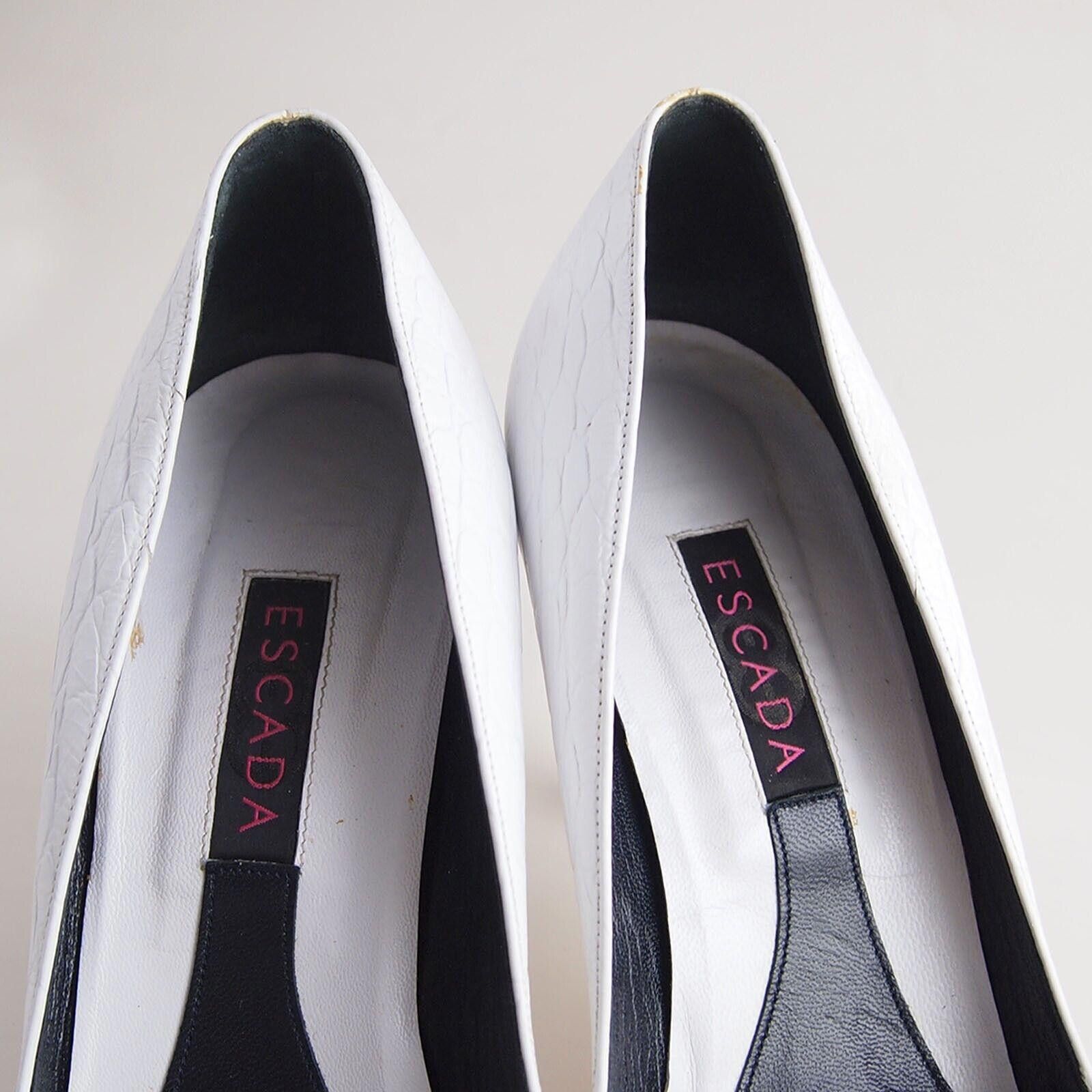 Escada Escada Heels Pointed Toe Embossed Croc Leather US 10 EU 40 Size US 10 / IT 40 - 4 Thumbnail