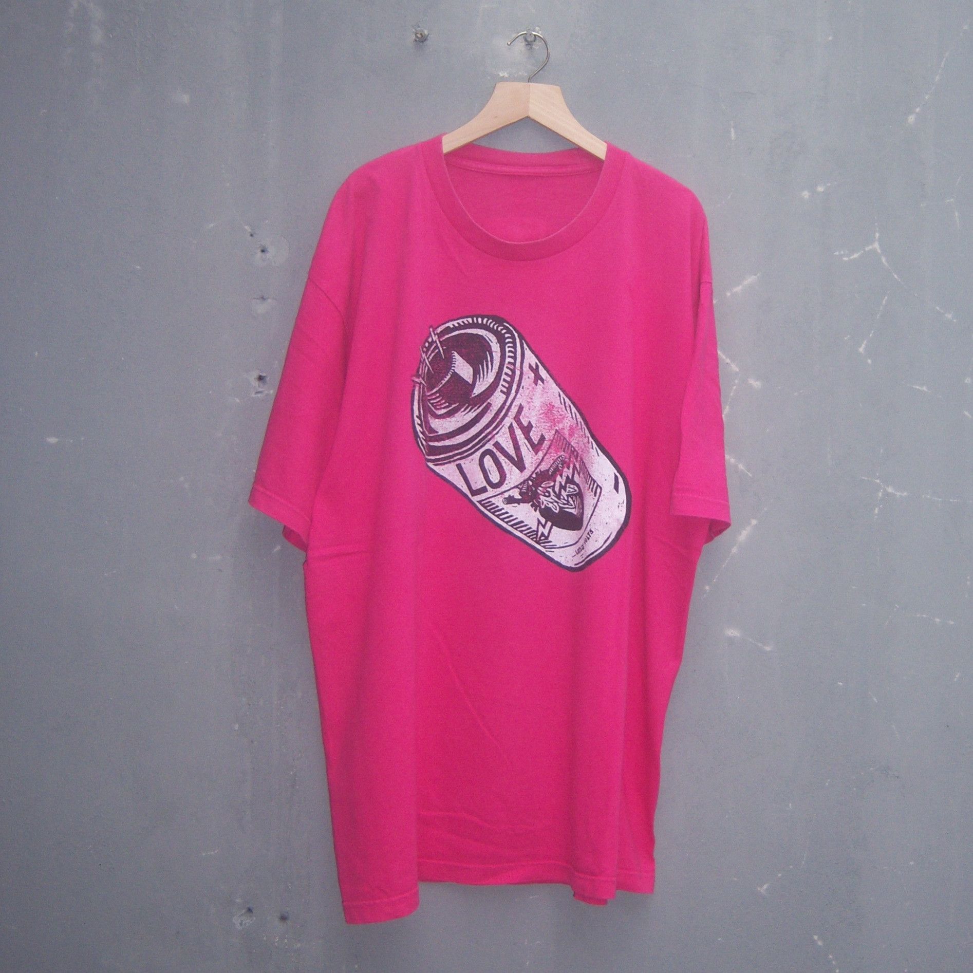 Band Tees Reprint Love Battery Dayglo Album Size US XXL / EU 58 / 5 - 1 Thumbnail