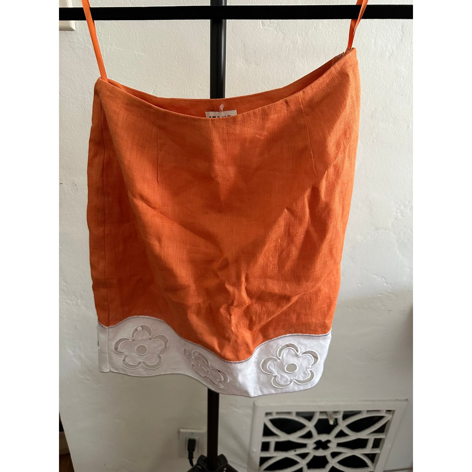 Staud STAUD Margaux Linen Mini Skirt in Apricot 2 Size 26" / US 2 / IT 38 - 1 Thumbnail