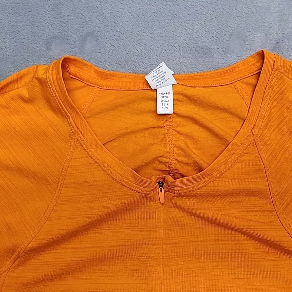 Athleta Athleta Shirt Womens M Orange Long Sleeve Ruched 1/4 Zip Athletic Yoga Shirt Womens M Orange Long Sleeve Ruched 1/4 Zip Athletic Yoga Size M / US 6-8 / IT 42-44 - 2 Thumbnail