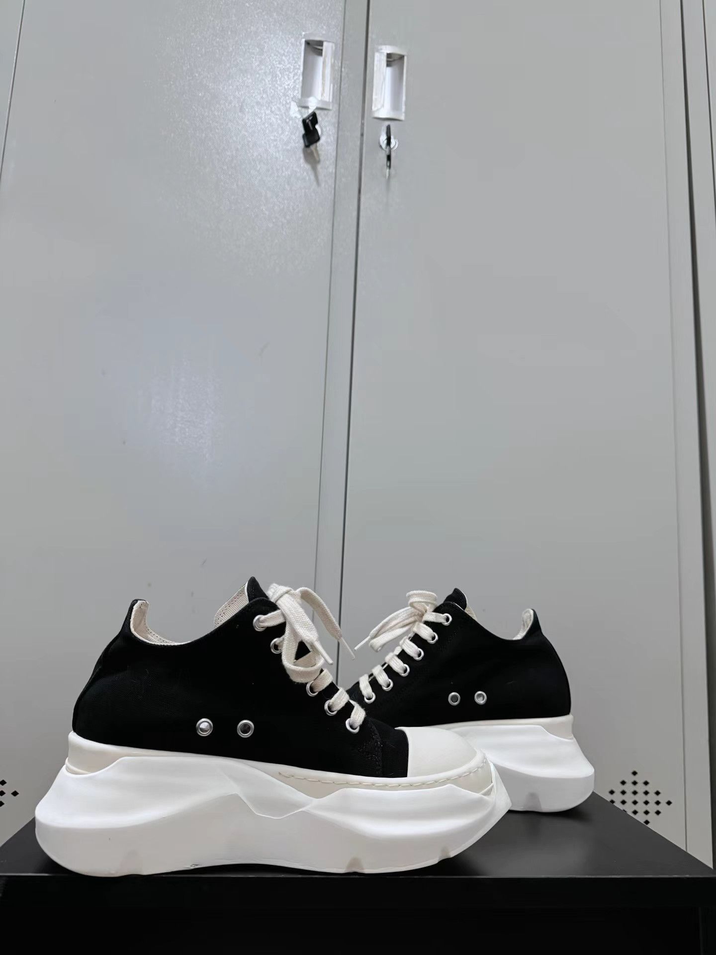 Rick Owens Rick Owens Abstract sneakers with tank sole, Converse-style Size US 6 / IT 36 - 6 Thumbnail
