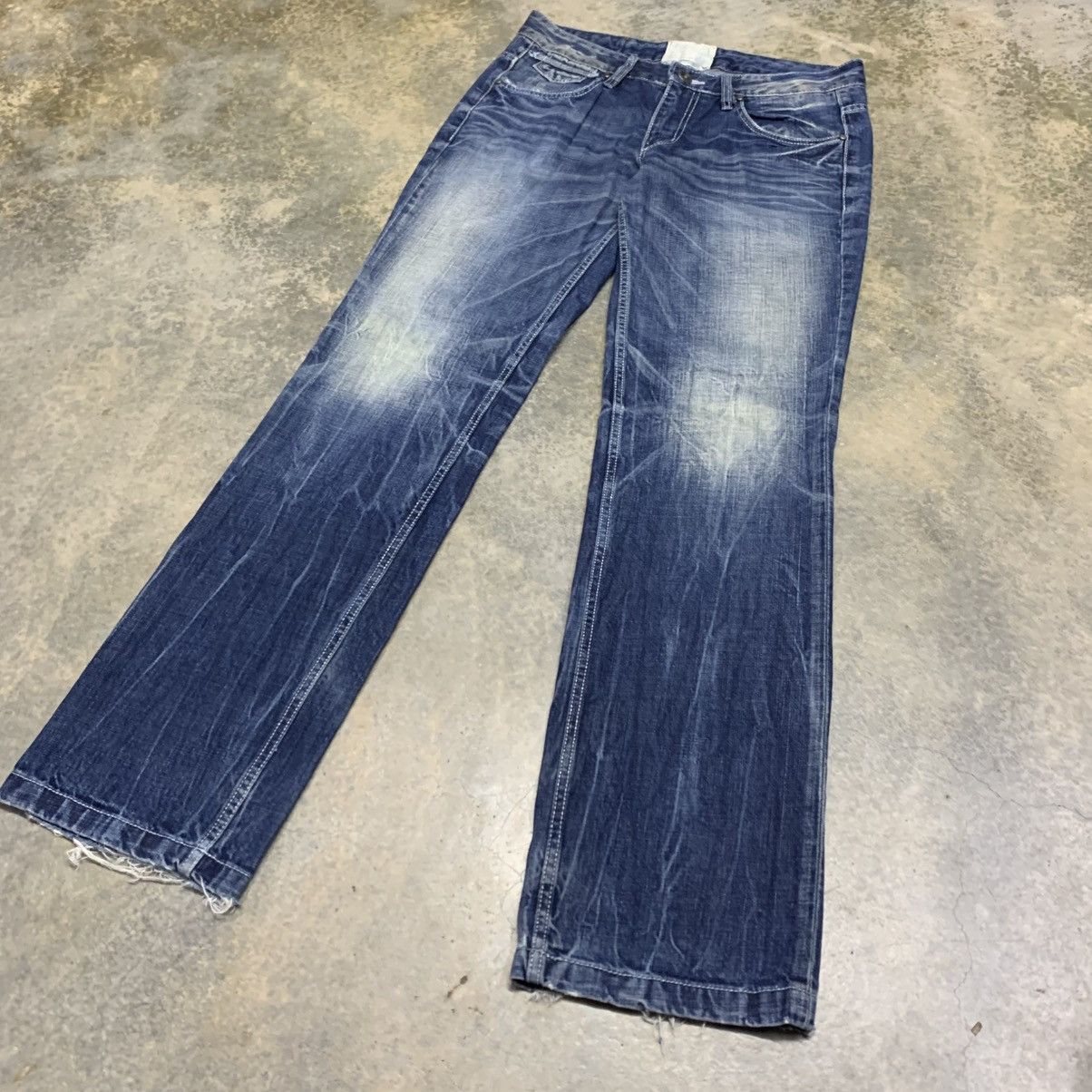 If Six Was Nine Lolita Jean by Concept Club Clawmark Distressed Denim Size US 34 / EU 50 - 3 Thumbnail