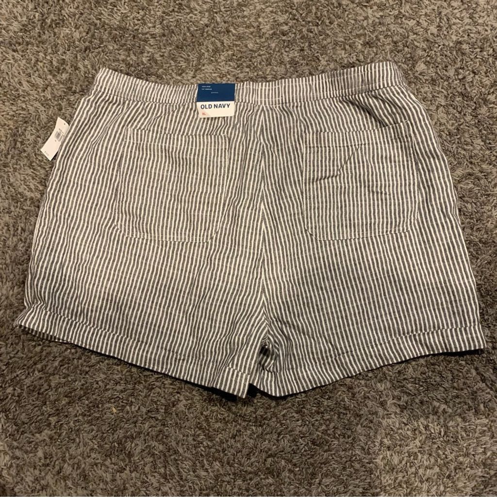 Old Navy Women’s Old Navy Shorts Size 32" / US 10 / IT 46 - 1 Thumbnail