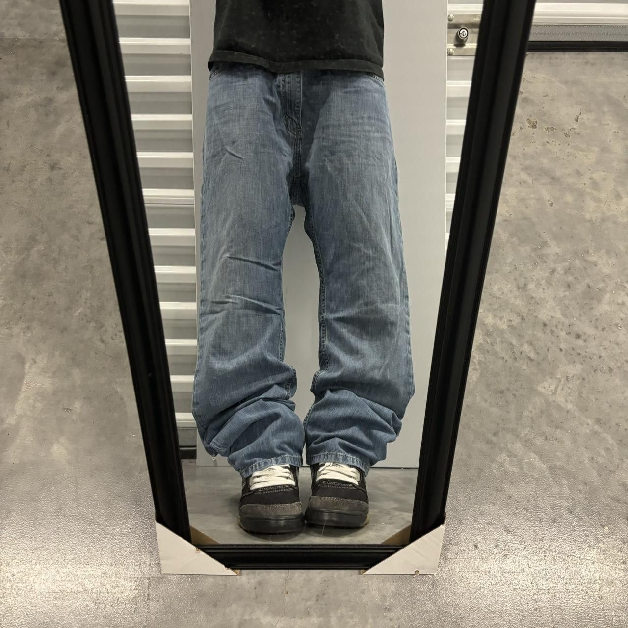 Levi's × Vintage Crazy Vintage Y2K/2000s Grunge Levi’s Medium Wash Essential Denim Jeans! Size US 34 / EU 50 - 1 Thumbnail