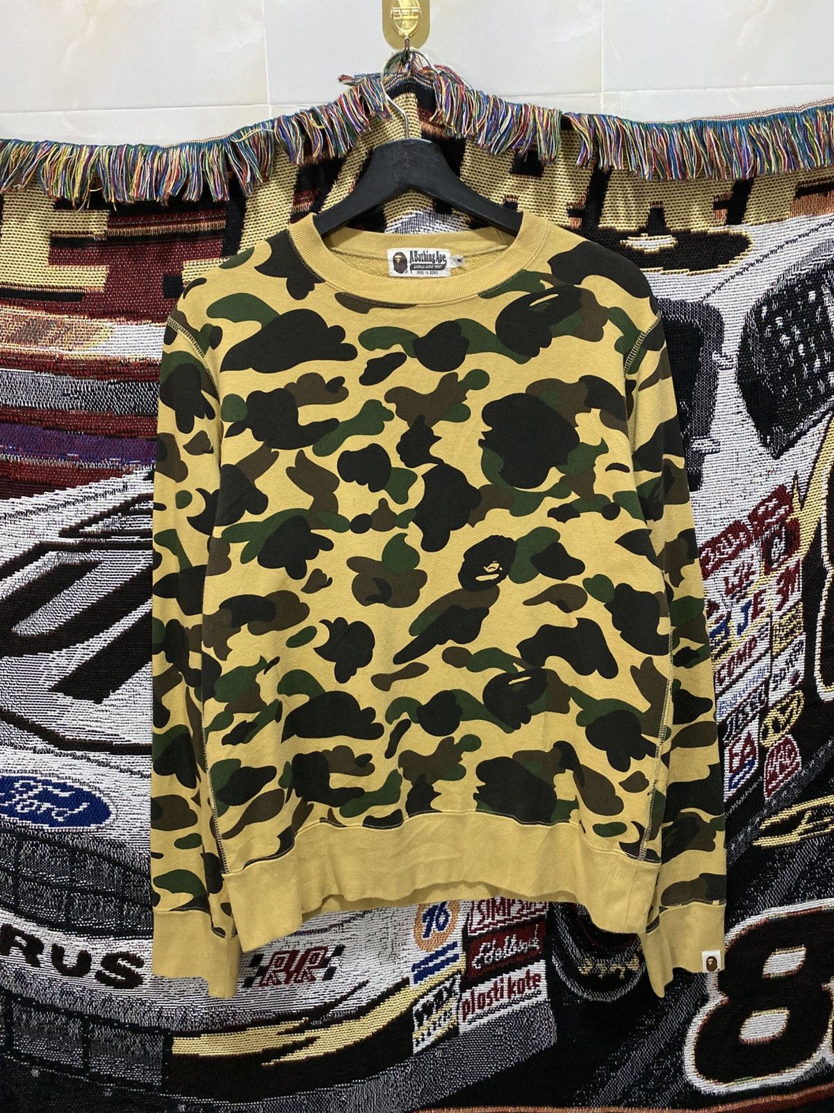 Bape 1st Camo Crewneck Size US M / EU 48-50 / 2 - 1 Thumbnail