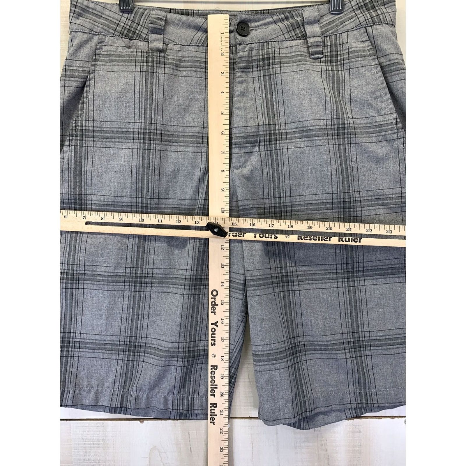 O'Neill O’Neil Estilo Gray Plaid Bermuda Mens Shorts Size 33-9994 Size US 33 - 3 Thumbnail