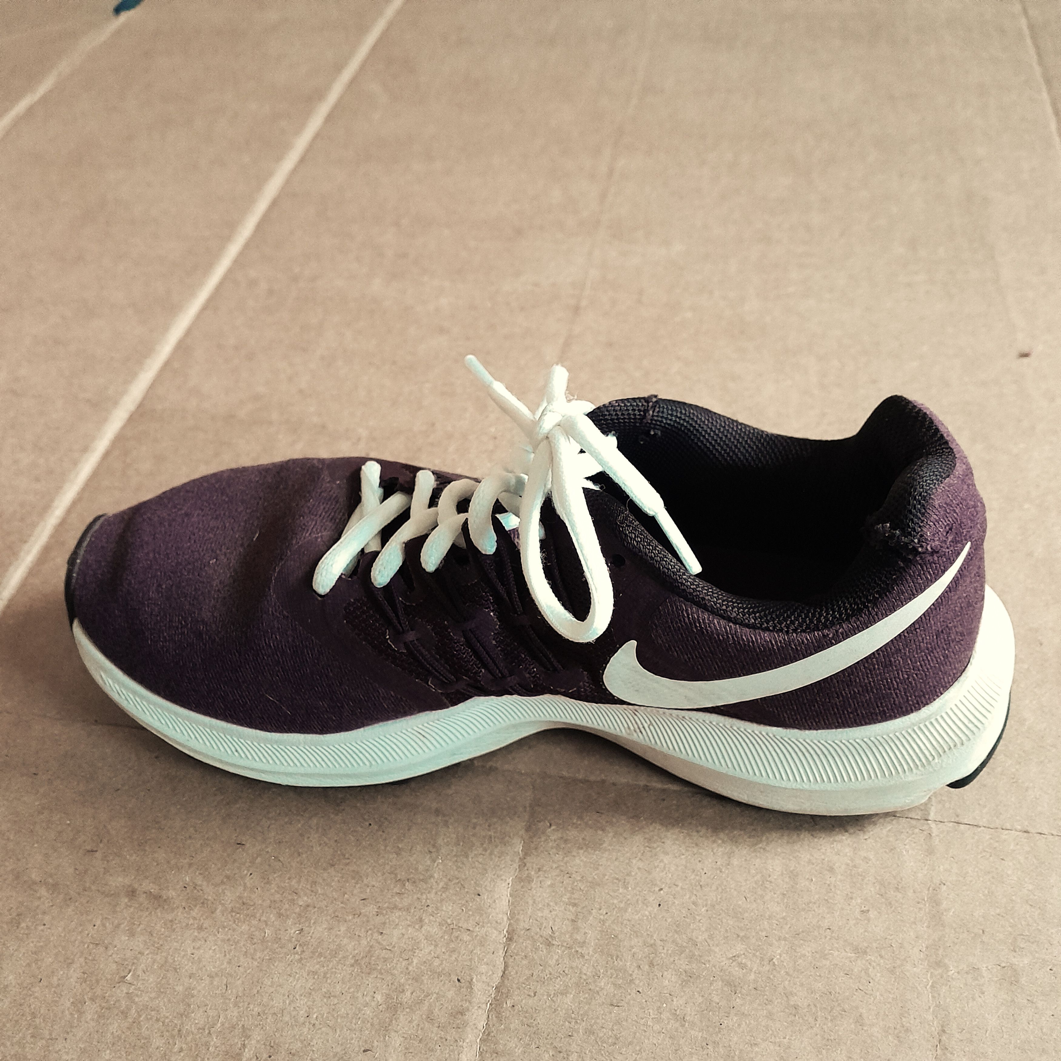 Nike Nike Women’s Brown Running Low Top Sneakers Size US 6 / IT 36 - 4 Thumbnail