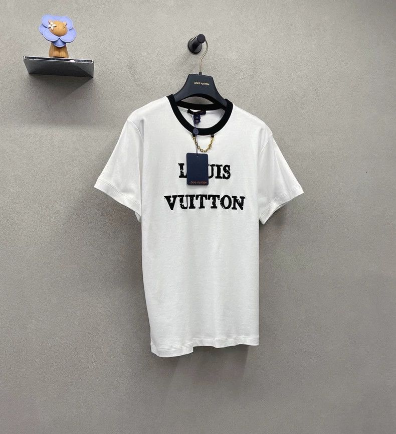 Louis Vuitton Louis Vuitton Logo monogrammed crewneck short sleeves 2504- Size US XS / EU 42 / 0 - 3 Thumbnail