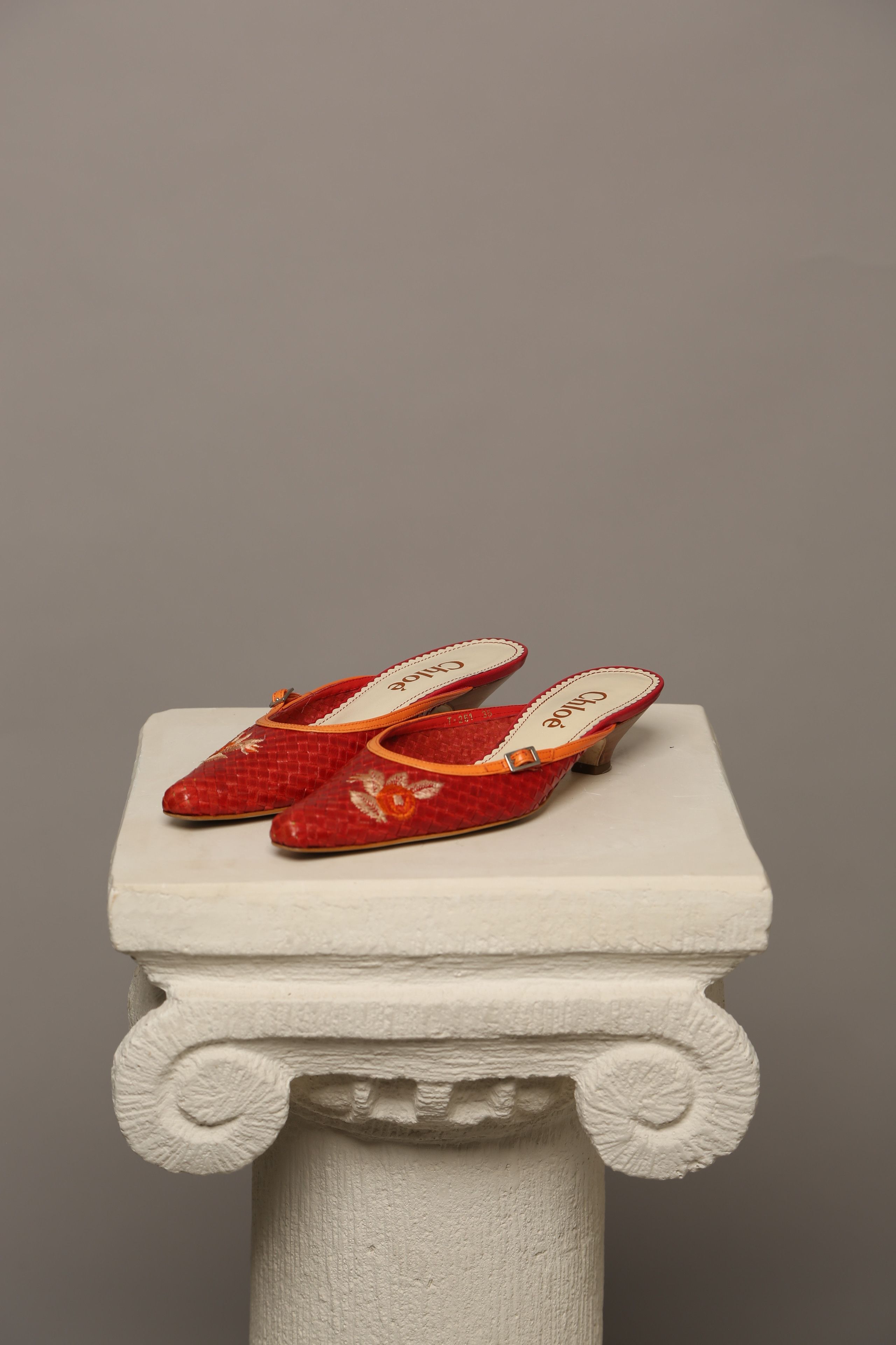 Chloe Extremely Rare Chloe Mules Size US 5 / IT 35 - 5 Thumbnail