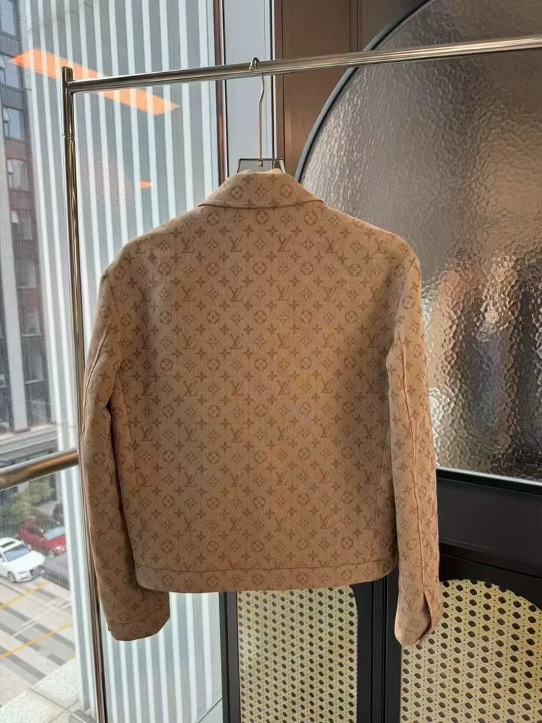 Louis Vuitton Louis Vuitton FW25 Latest Khaki Cream Wool Full Logo Zip J Size US S / EU 44-46 / 1 - 2 Thumbnail