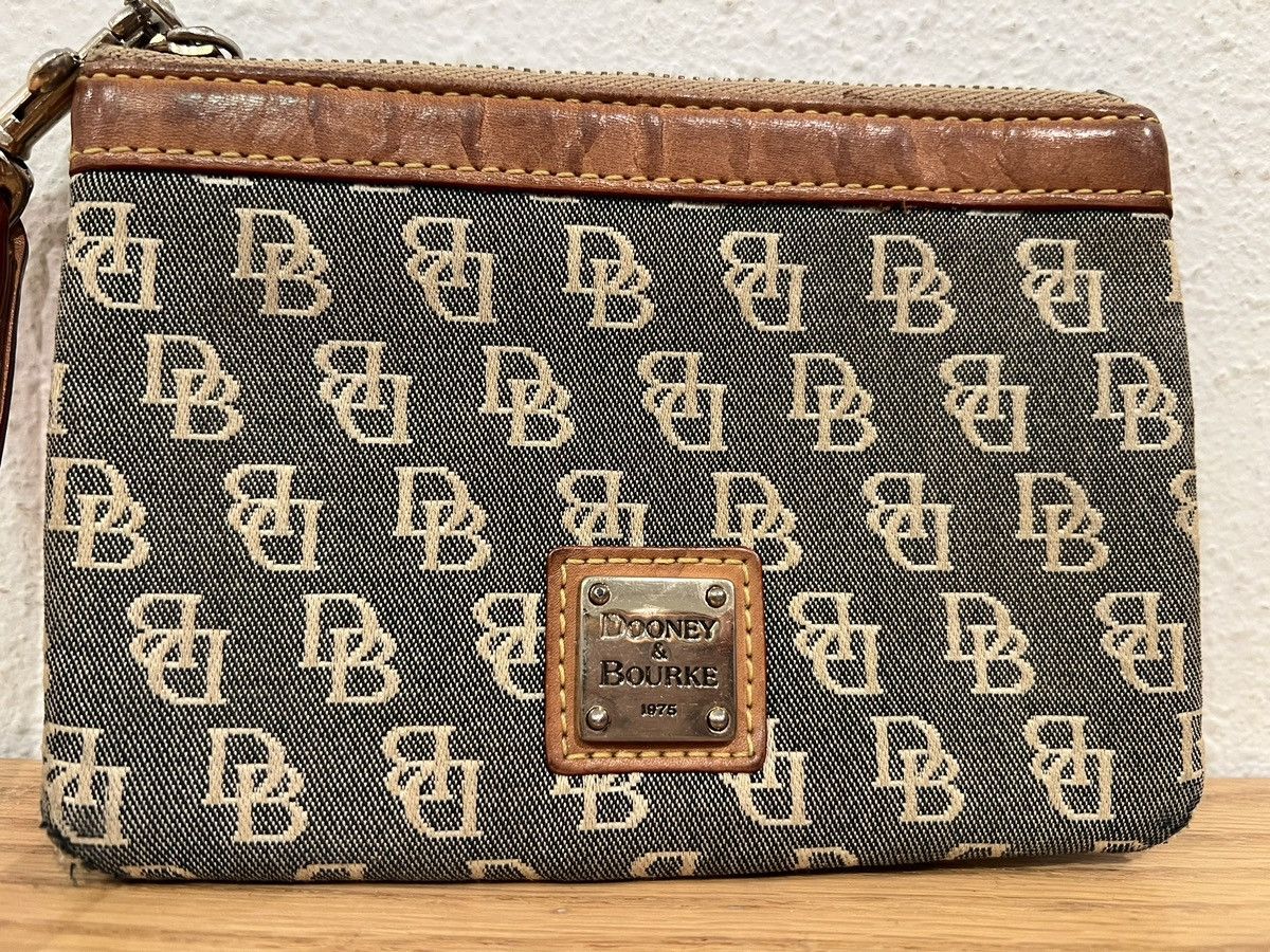 Dooney & Bourke × Vintage Dooney Bourke 1975 Wristlet Pouch 6x4 Size ONE SIZE - 3 Thumbnail