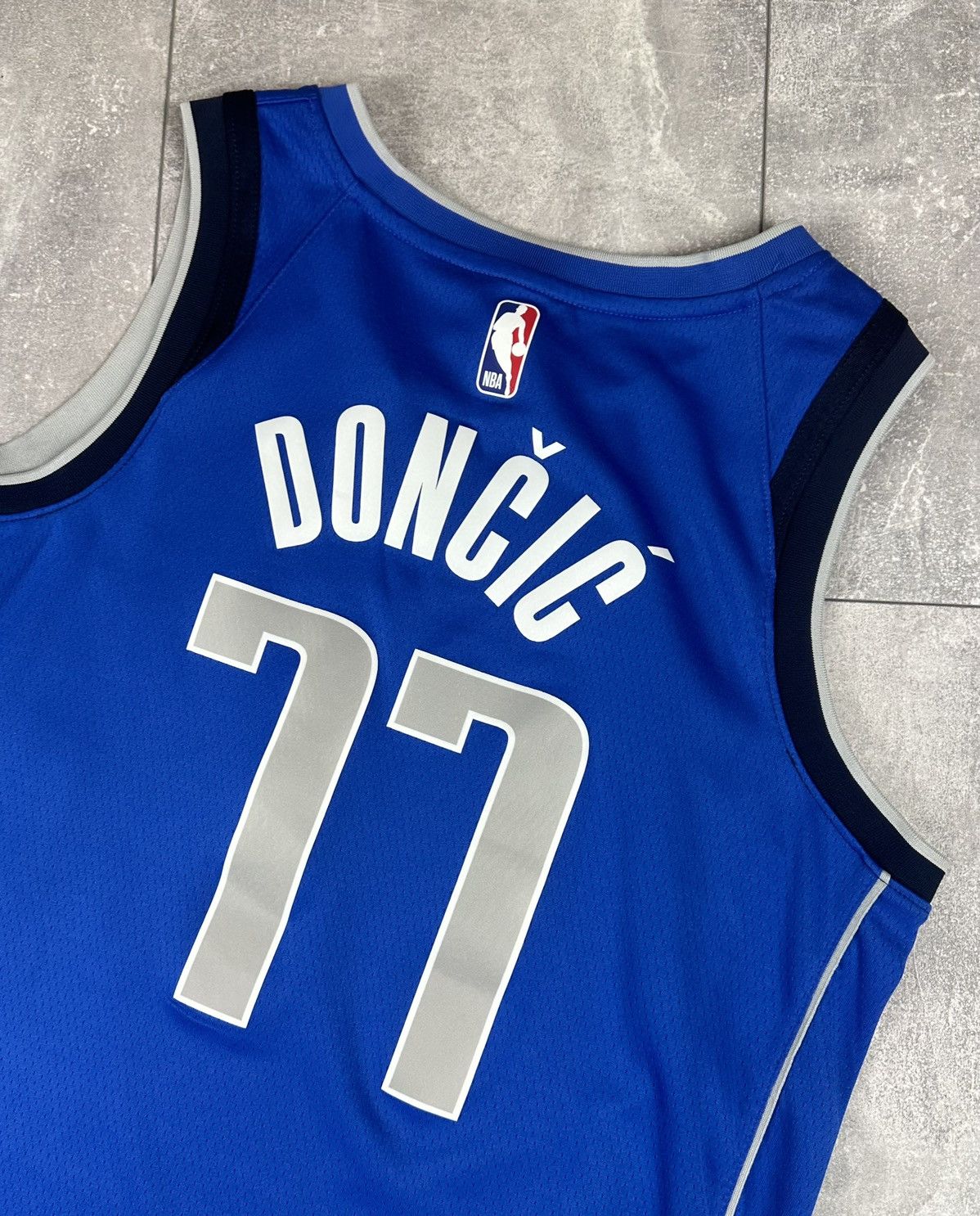 Nike Nike Dallas Mavericks Luca Doncic 77 NBA Jersey Size US M / EU 48-50 / 2 - 10 Thumbnail