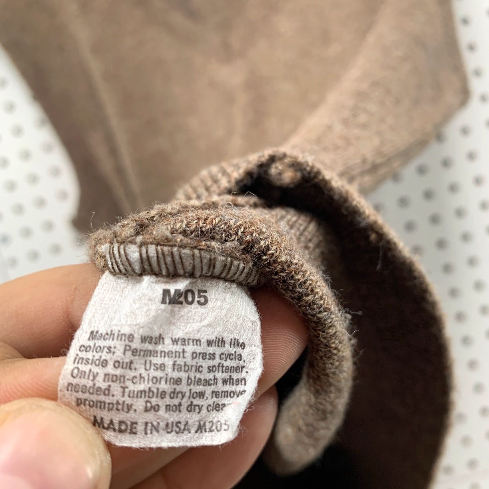 Jantzen Vintage Jantzen Wool V Neck Sweater Mens XLT Tall Brown Sleeveless Grandpa USA Size US XL / EU 56 / 4 - 5 Thumbnail