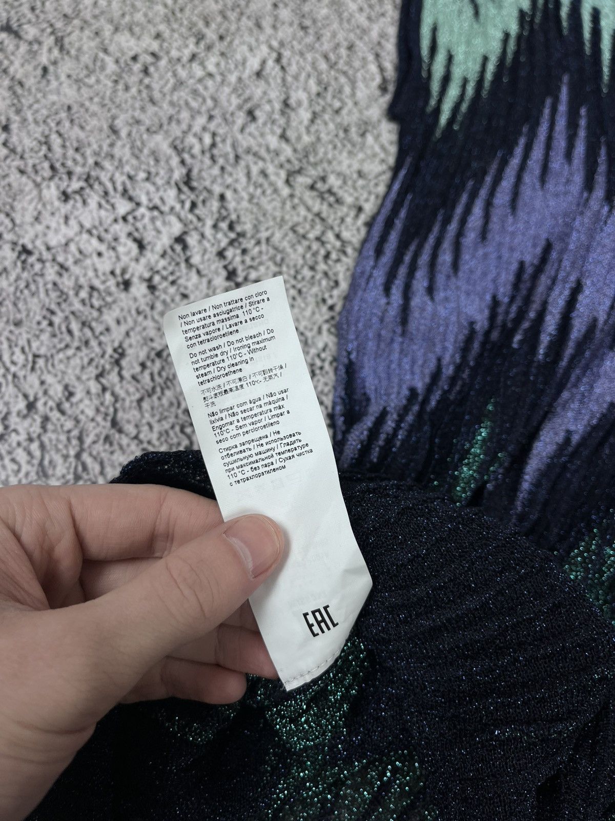 Missoni Missoni SS2019 Zig Zag V Neck Metallic Pleated Top Size 38 Size XS / US 0-2 / IT 36-38 - 8 Thumbnail
