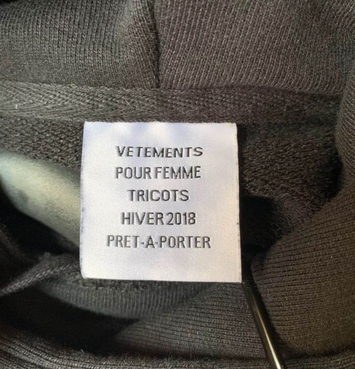 Vetements Vetements 18ss Blood Drop Sanskrit Thick Hoodie Size US XS / EU 42 / 0 - 5 Thumbnail