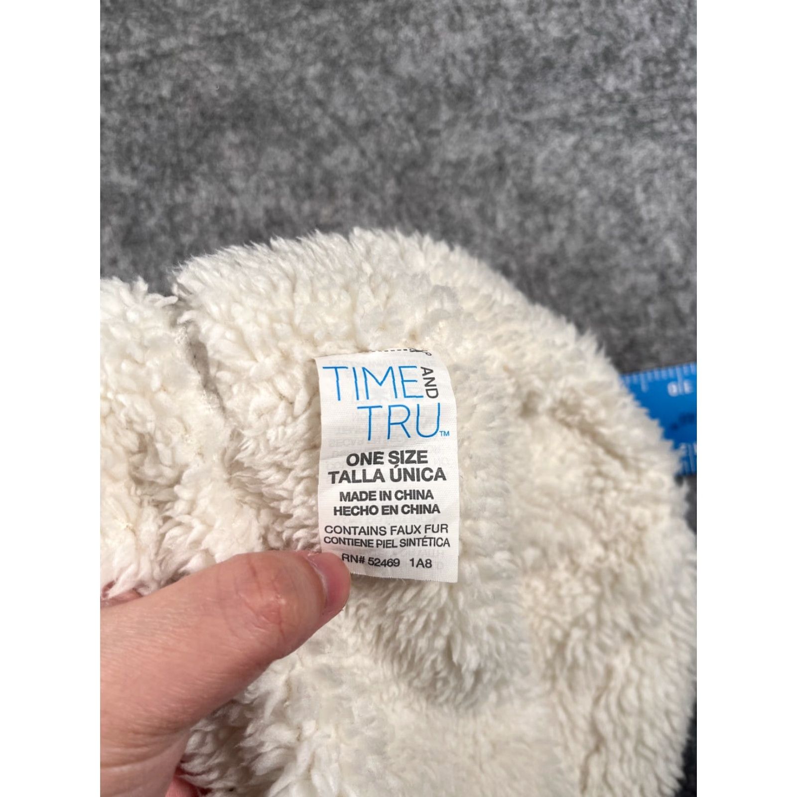 Vintage Time And Tru Beanie Women's One Size White Knit Polyester Faux Fur Hat Size ONE SIZE - 6 Thumbnail