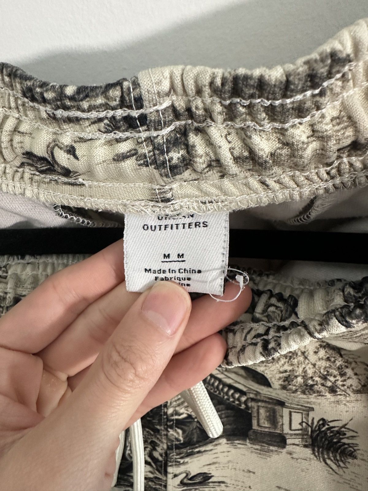 Urban Outfitters Urban outfitters sweatpants Size US 32 / EU 48 - 3 Thumbnail