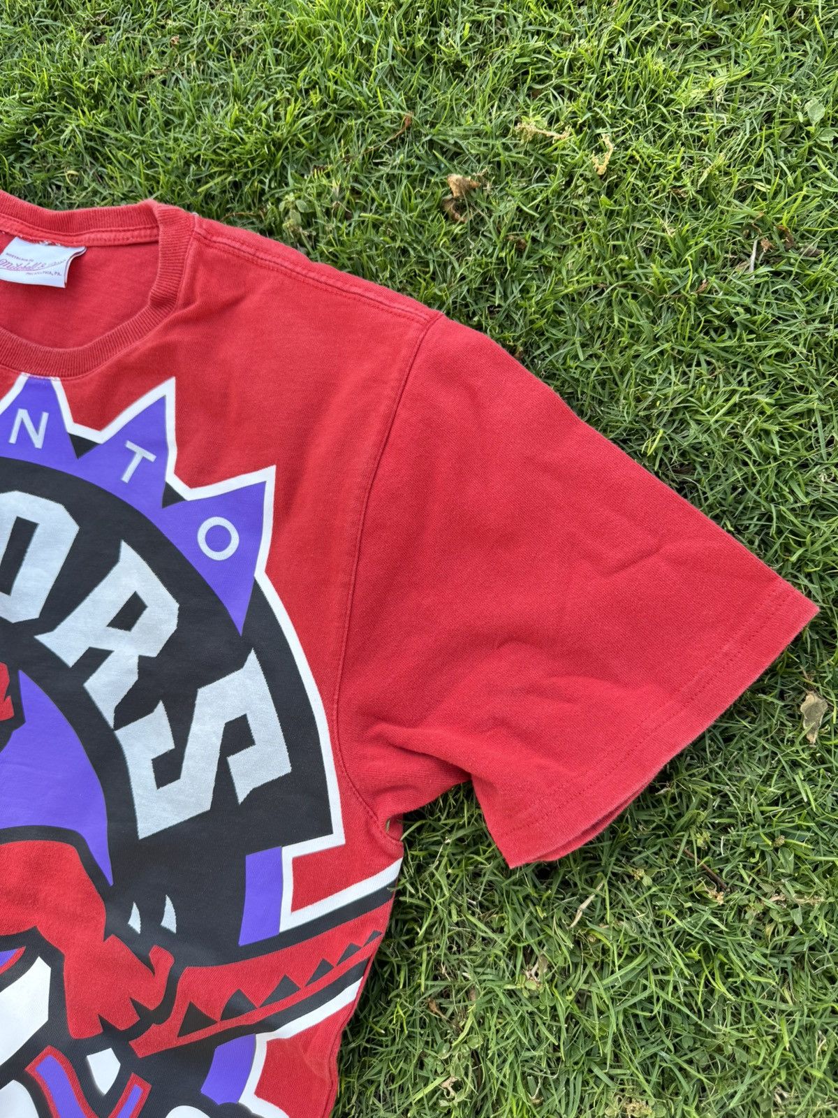 Mitchell & Ness Mitchell & Ness Toronto Raptors Red Big Tall Face T-Shirt Size US L / EU 52-54 / 3 - 6 Thumbnail