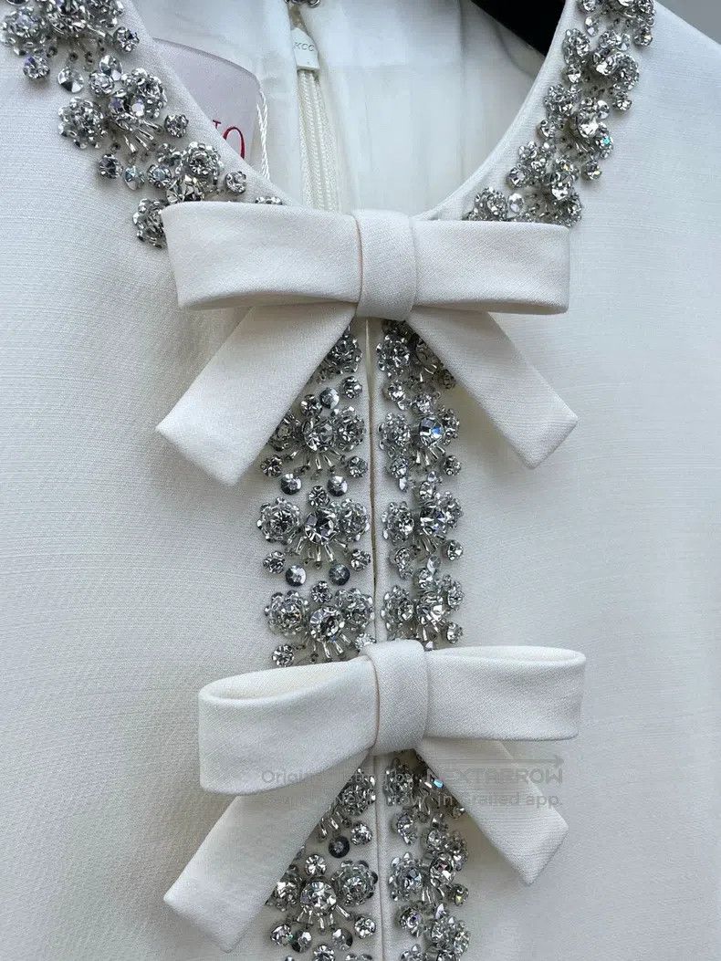 Valentino Valentino White embroidered short straight short-sleeved d Size XS / US 0-2 / IT 36-38 - 3 Thumbnail