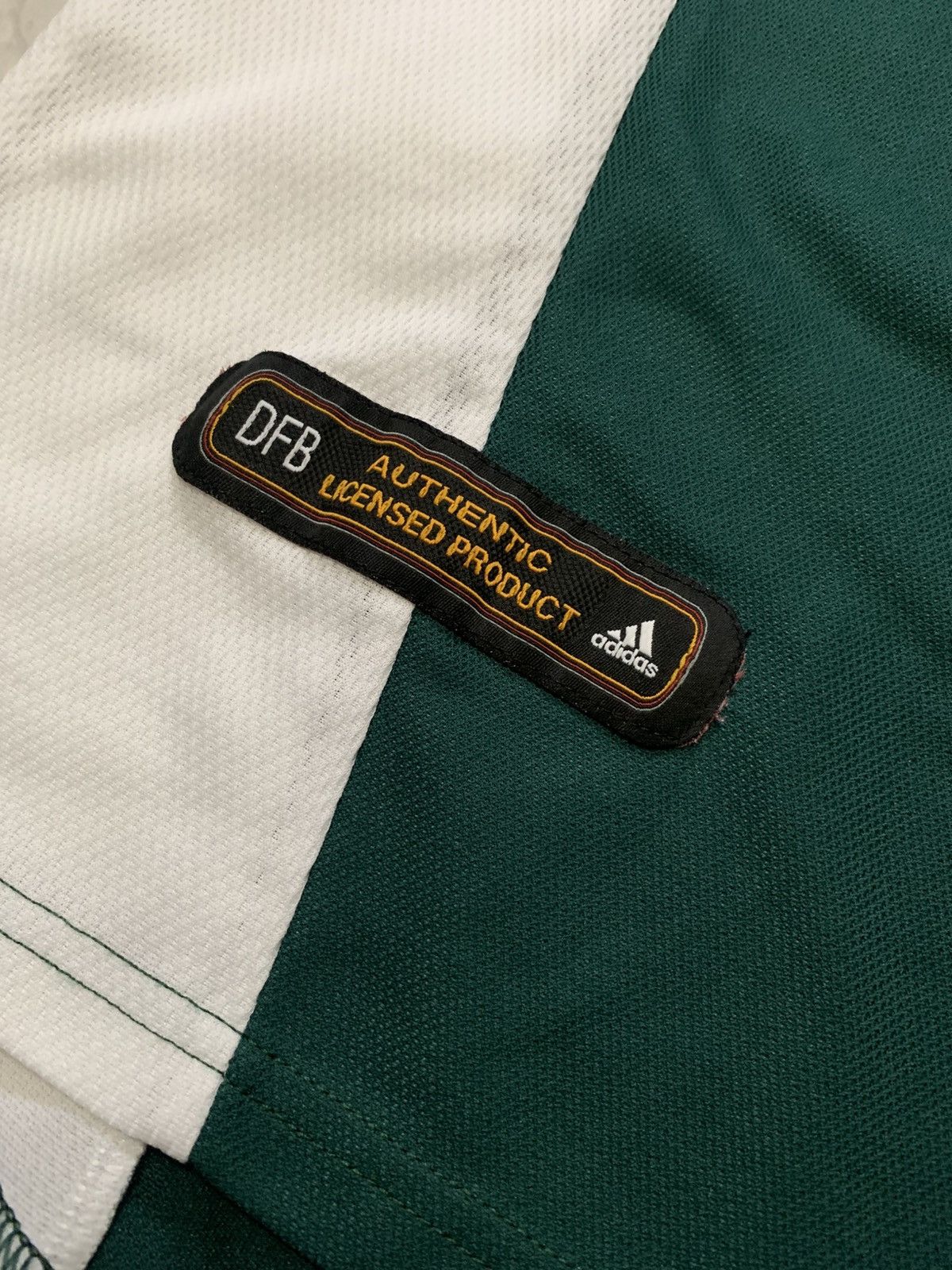 Adidas Vintage 2000-02 Germany Away Jersey Size US L / EU 52-54 / 3 - 9 Thumbnail