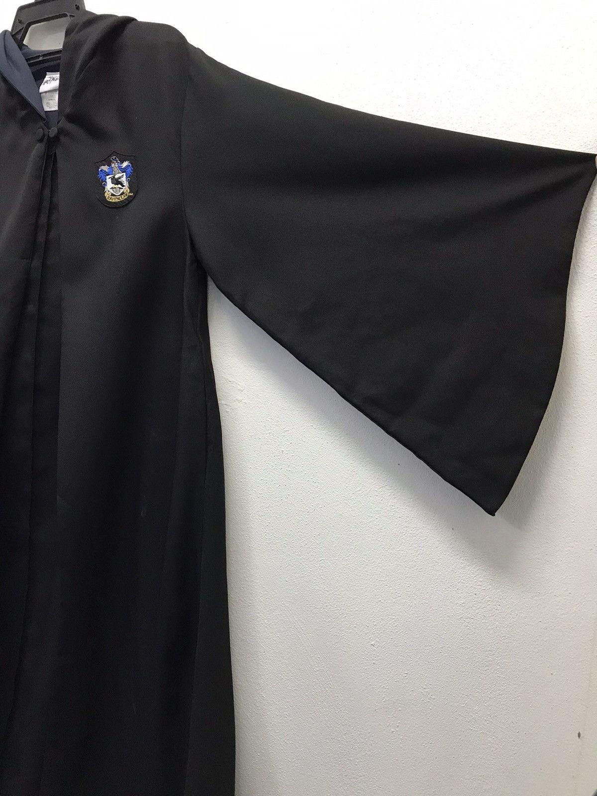 Universal Studios Vintage The Wizarding World Of Harry Potter Ravenclaw Cloaks Size US M / EU 48-50 / 2 - 4 Thumbnail