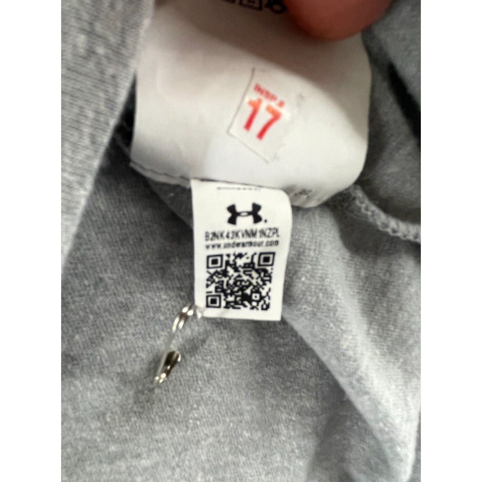 Under Armour Under Armour Shirt Mens Medium Gray Wisconsin Badgers Long Sleeve Crew Neck Pullover Activewear HeatGear Mens Size US M / EU 48-50 / 2 - 5 Thumbnail