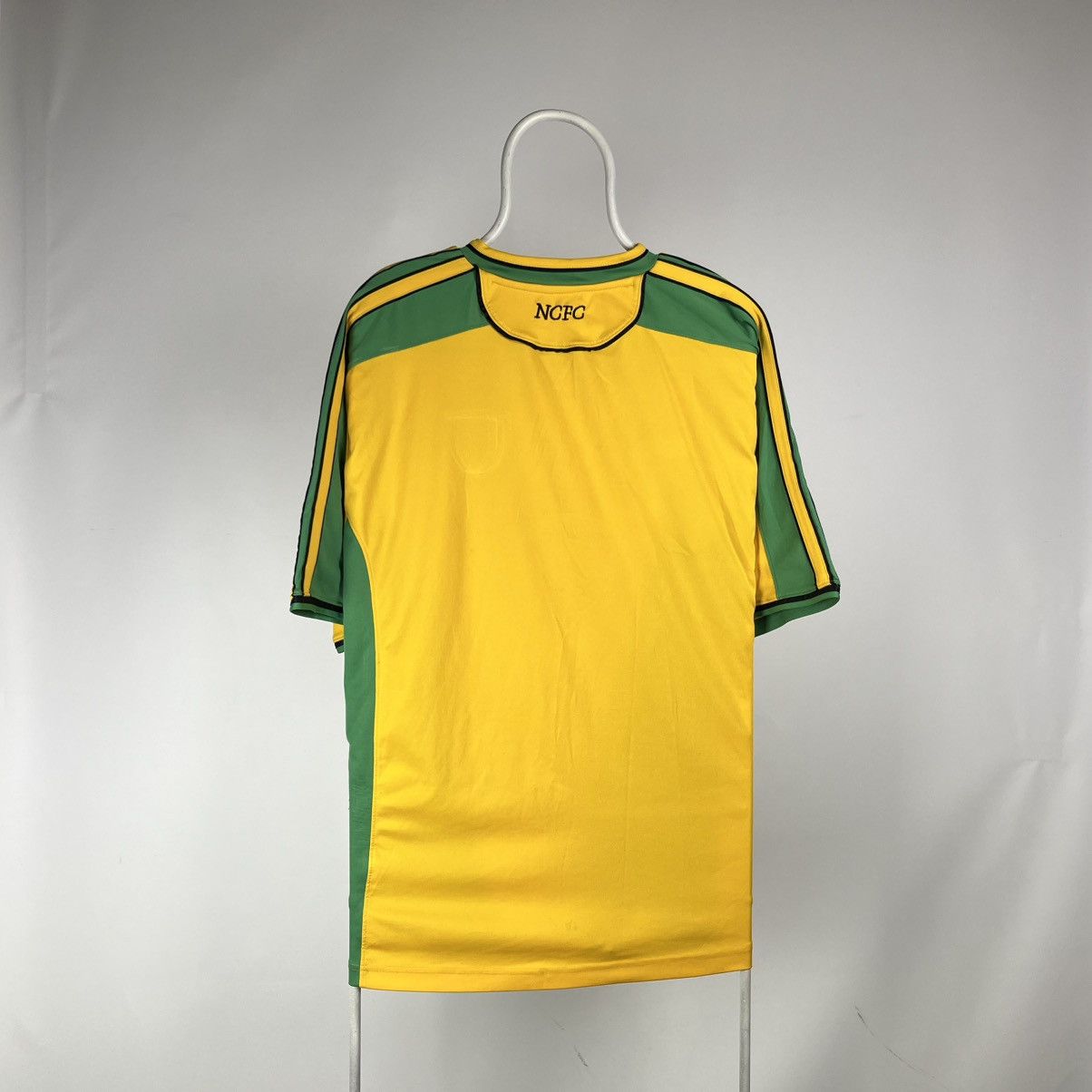 Vintage Norwich City 2003/2004 Home Shirt Soccer Jersey Champions Size US XXL / EU 58 / 5 - 2 Thumbnail