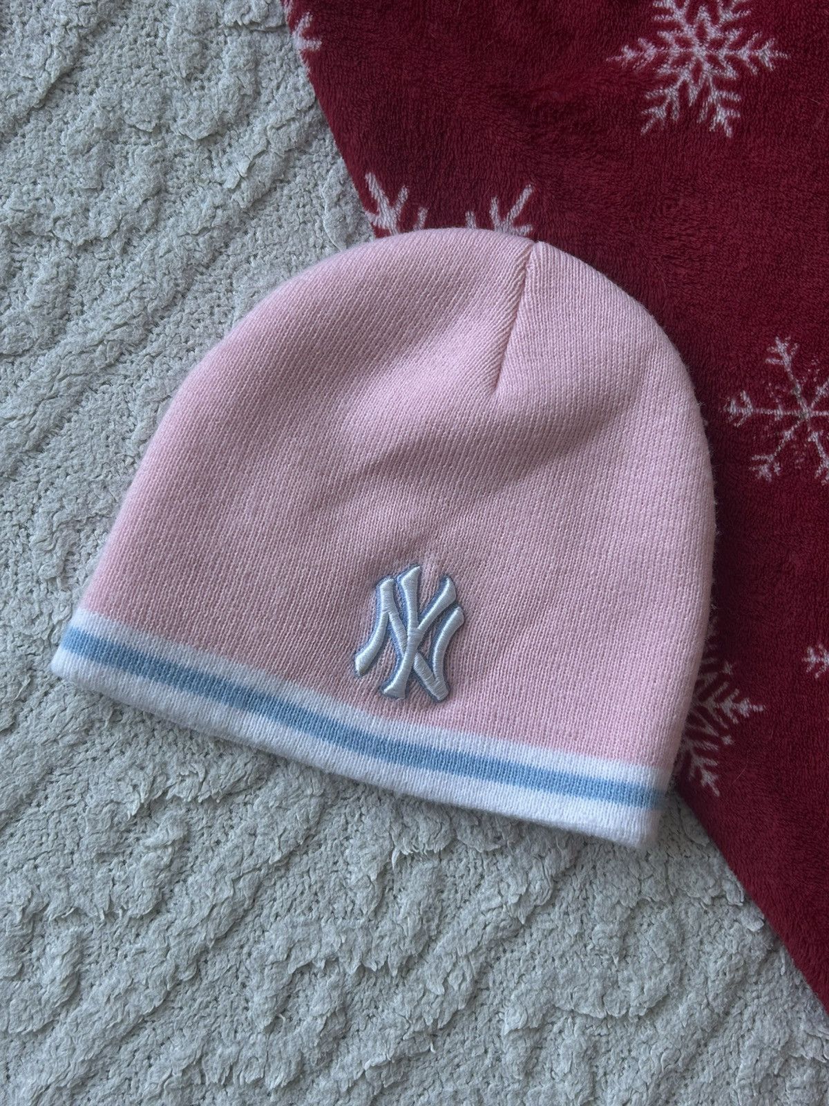 New York Yankees Vintage New York Yankees New Era Beanie Hat Y2K Size ONE SIZE - 3 Thumbnail