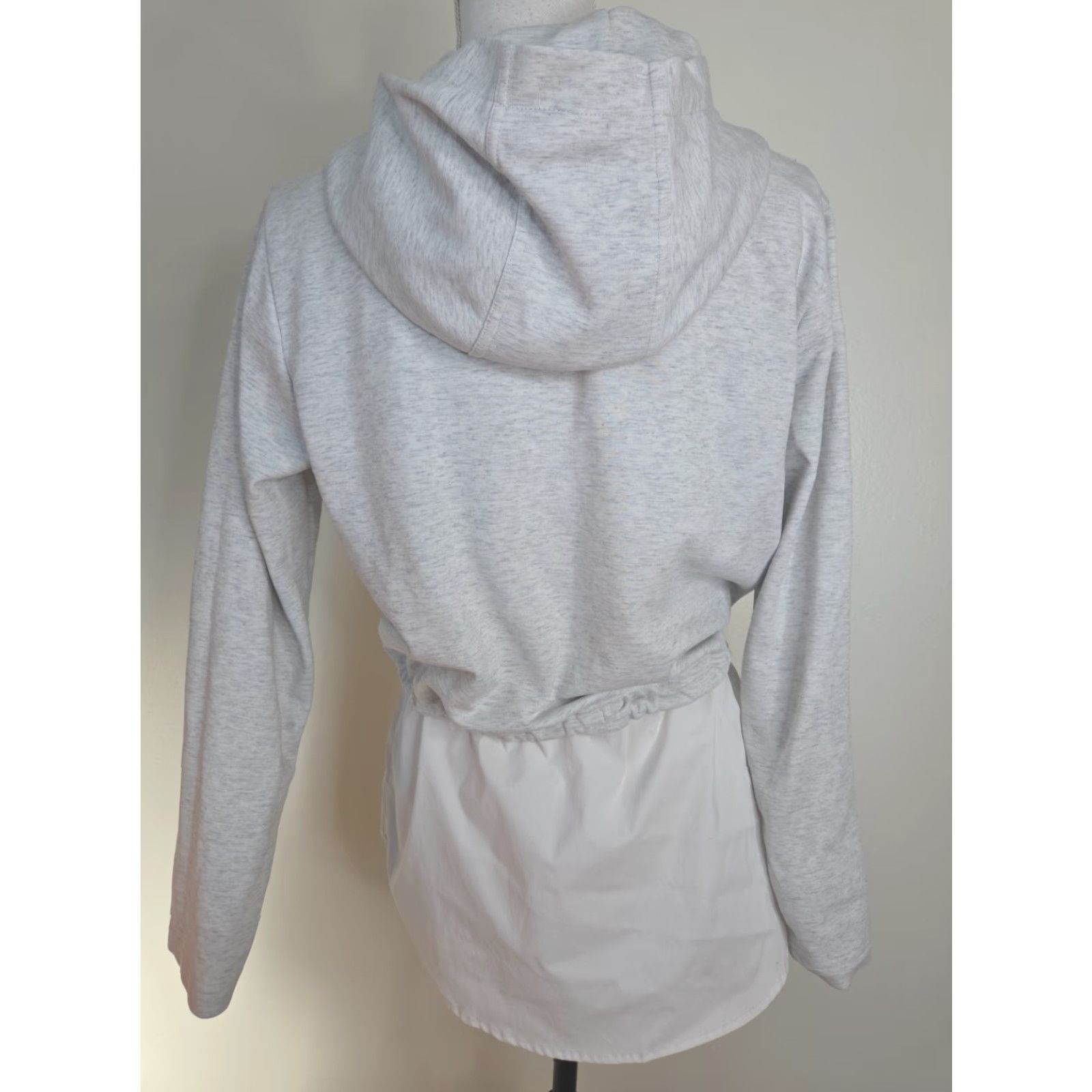 Athleta Athleta Hoodie Womens Small Tie Waist Poplin Gray White Sweatshirt Top Pullover Casual Activewear Size S / US 4 / IT 40 - 4 Thumbnail