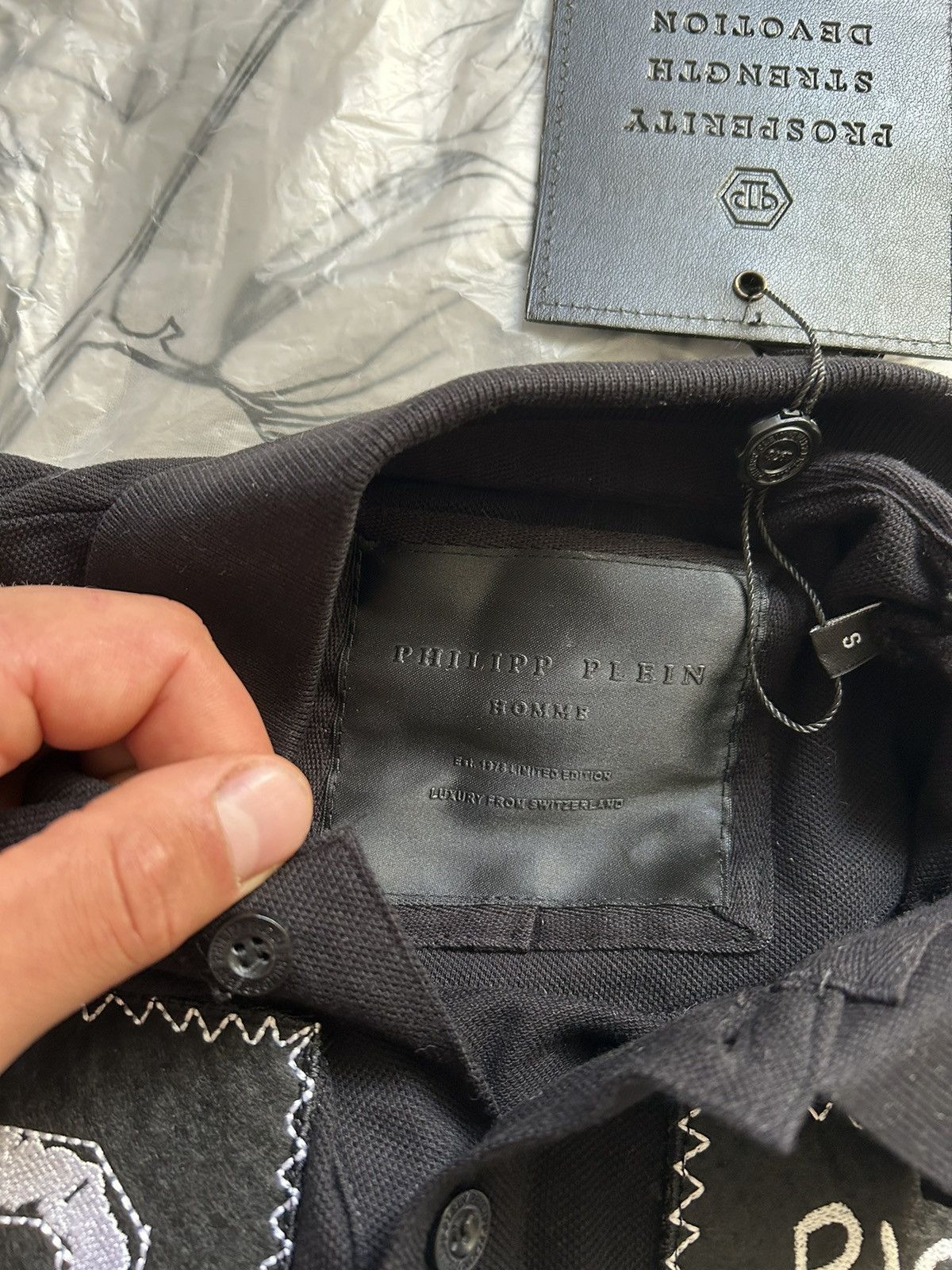 Philipp Plein Philipp Plein, brand new Polo, size S. Size US S / EU 44-46 / 1 - 7 Thumbnail