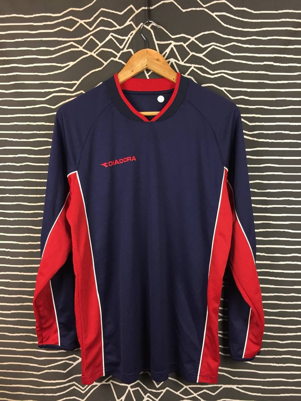 Diadora Vtg Diadora Embroidered Logo Athletic Training Jersey Size US M / EU 48-50 / 2 - 1 Thumbnail