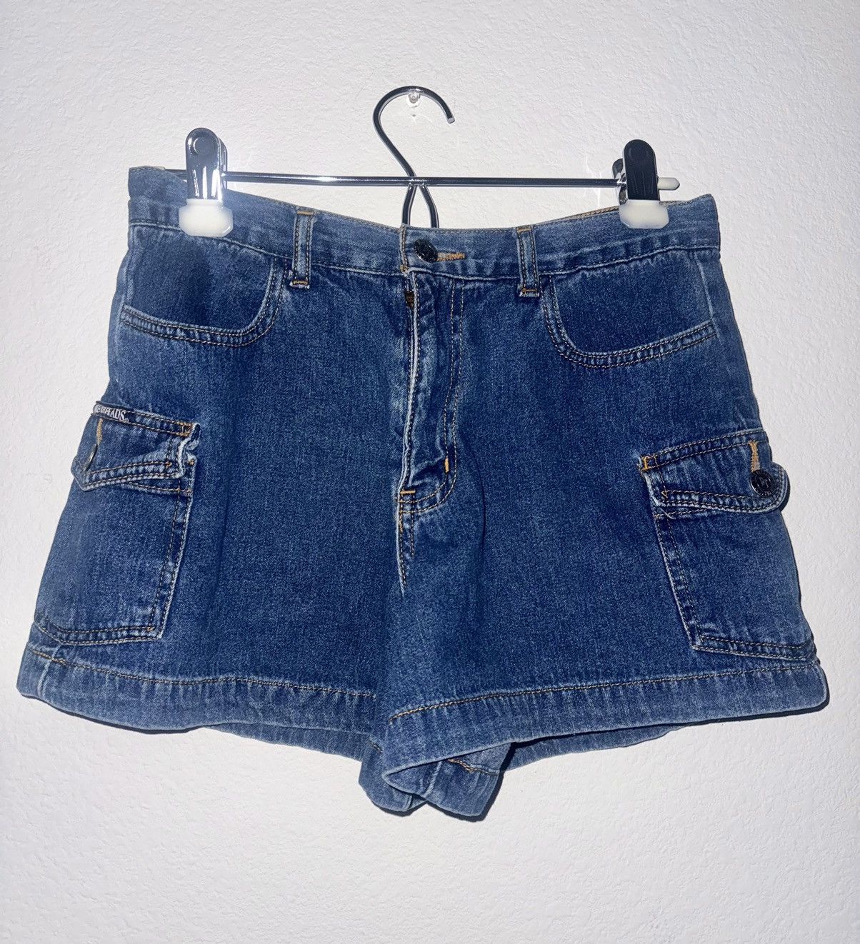 Designer × Vintage Blue Threads Classic Vintage Womens Size 3 Blue Denim Shorts Size 26" / US 2 / IT 38 - 1 Thumbnail