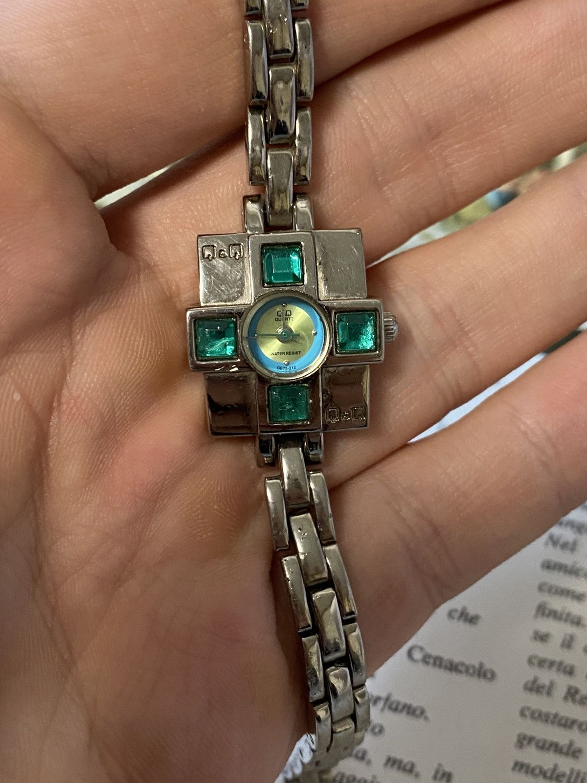 Japanese Brand Vintage Q&Q Citizen Emerald Stone Cross Watch Silver Tone Size ONE SIZE - 5 Thumbnail