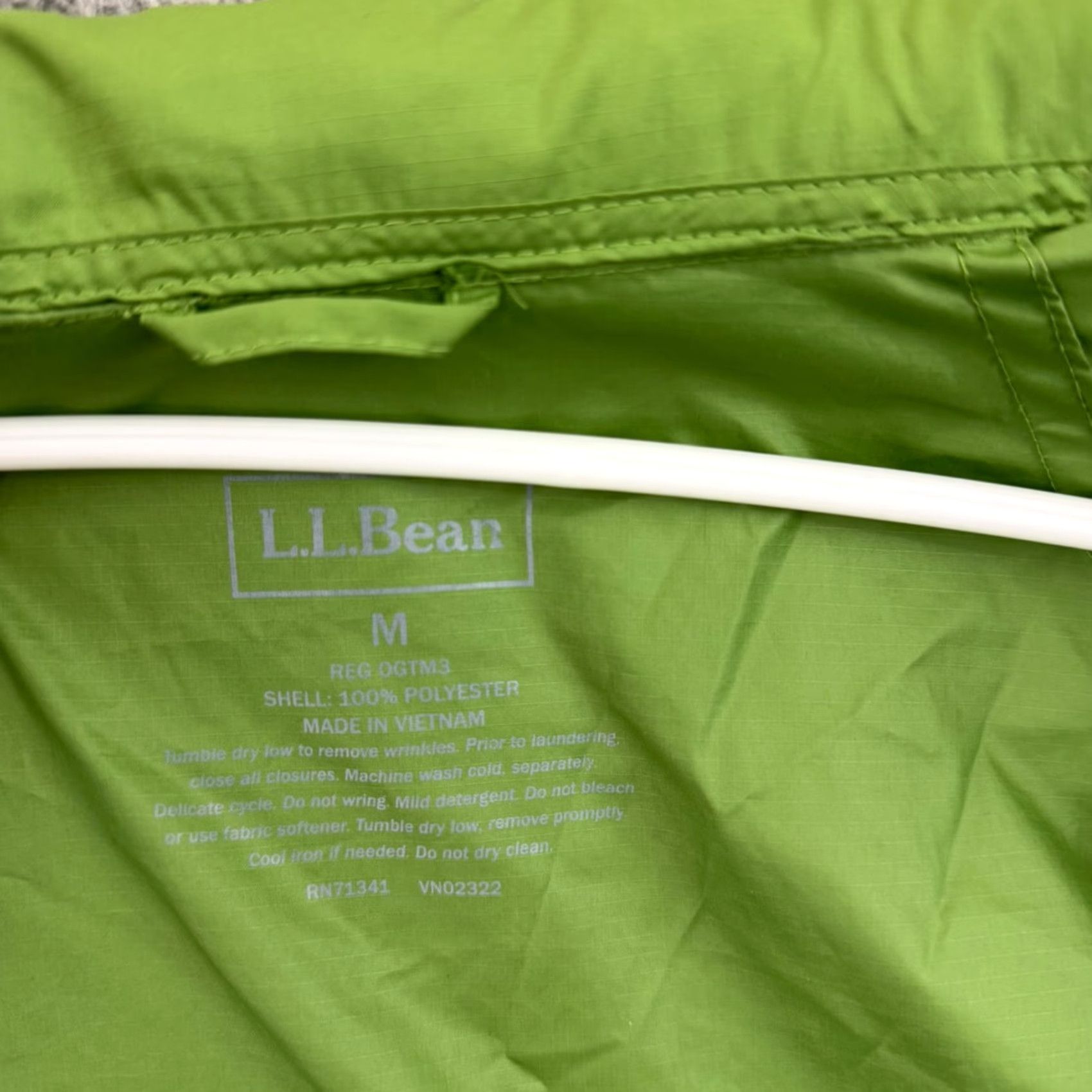 Vintage LL Bean Jacket Womens Medium Green Lightweight Hooded Windbreaker Nylon Full Zip Size M / US 6-8 / IT 42-44 - 7 Thumbnail