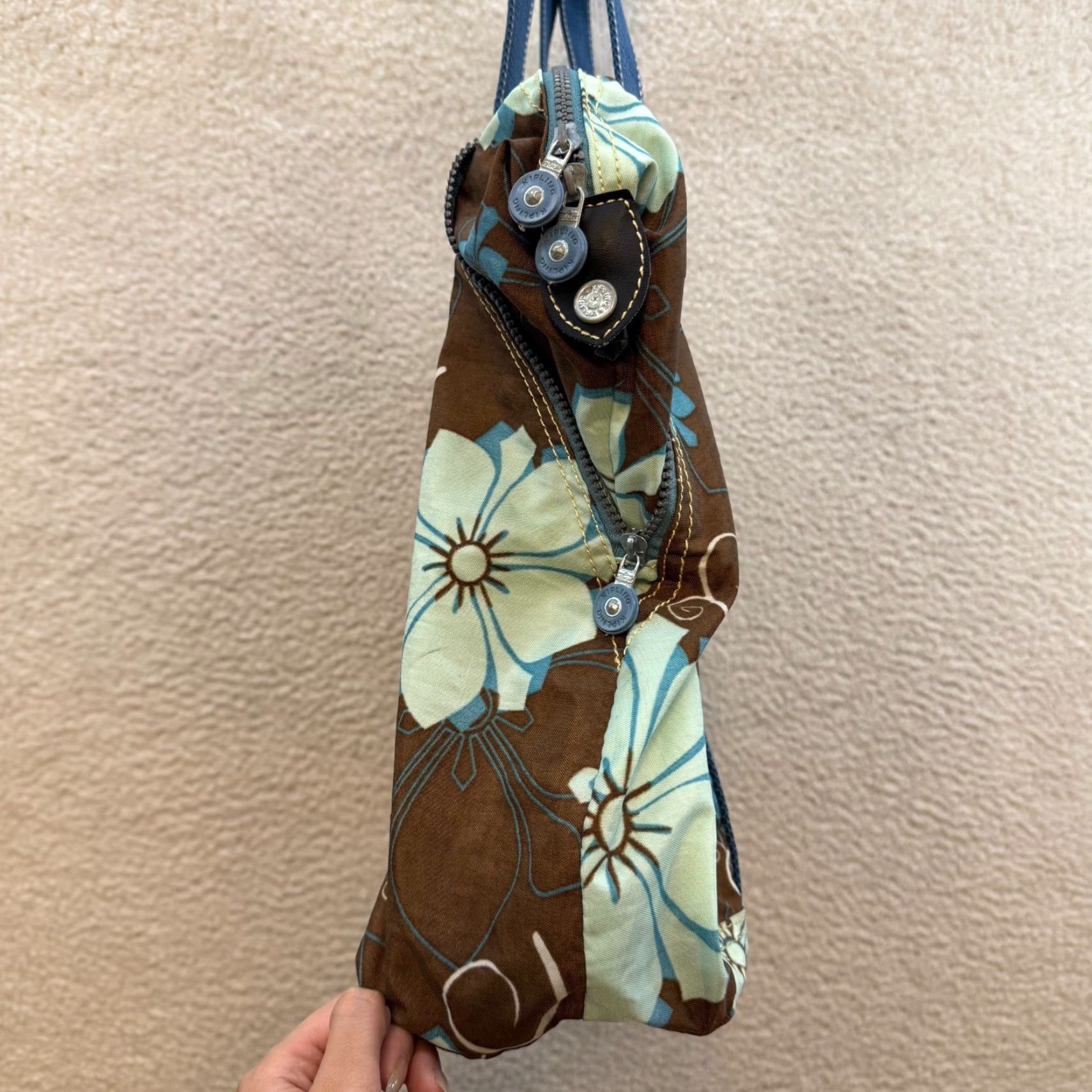 Vintage VINTAGE Kipling Tote Bag Nylon Brown Blue Hibiscus Floral Tropical Women Tote Bag Brown Nylon Floral Tropical Womens Size ONE SIZE - 3 Thumbnail