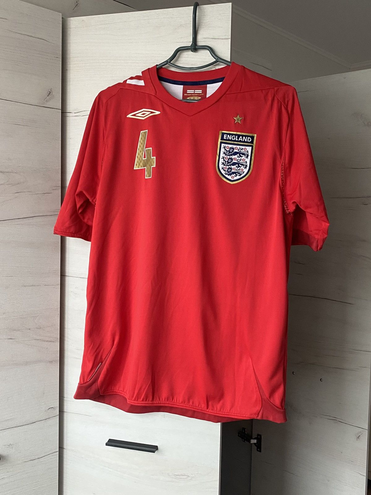 Umbro England National Team Gerrard 4 Red Away Jersey Three Lions Size US M / EU 48-50 / 2 - 2 Thumbnail