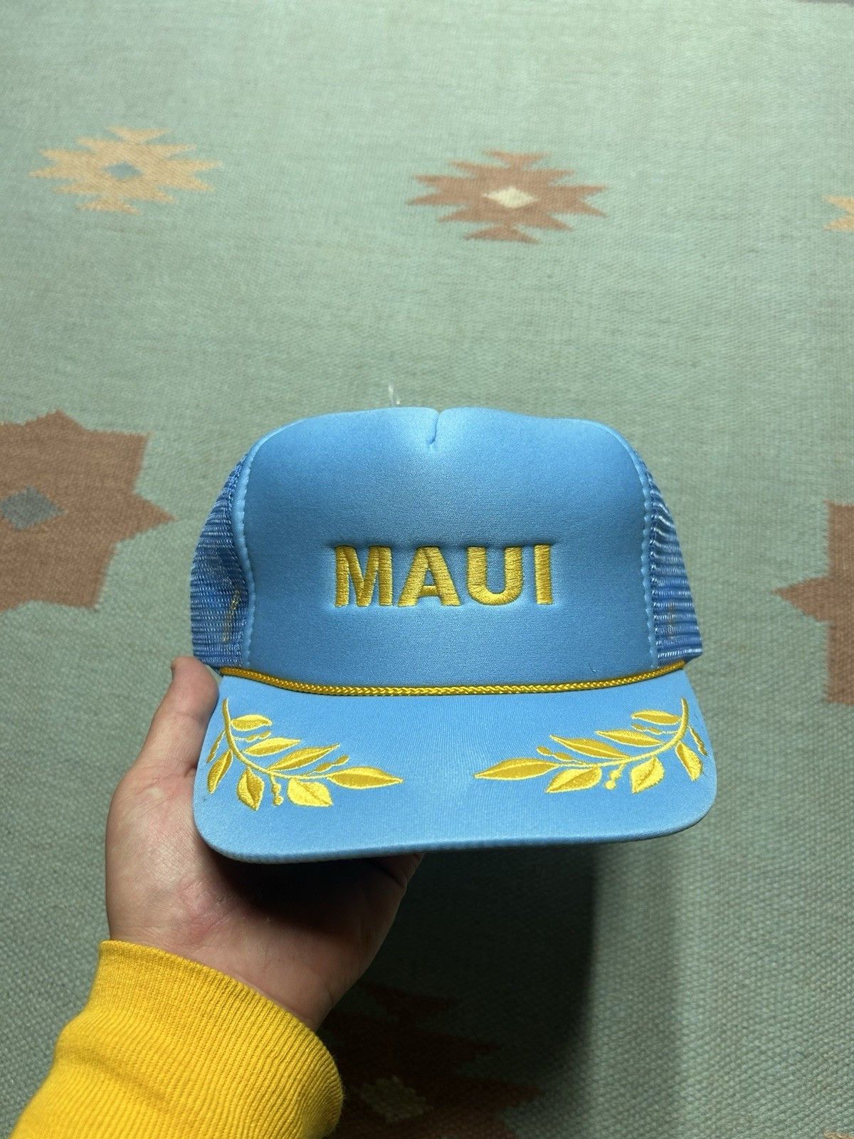 Vintage Vintage trucker hat Maui Hawaii island gold leaf snapback Size ONE SIZE - 2 Thumbnail