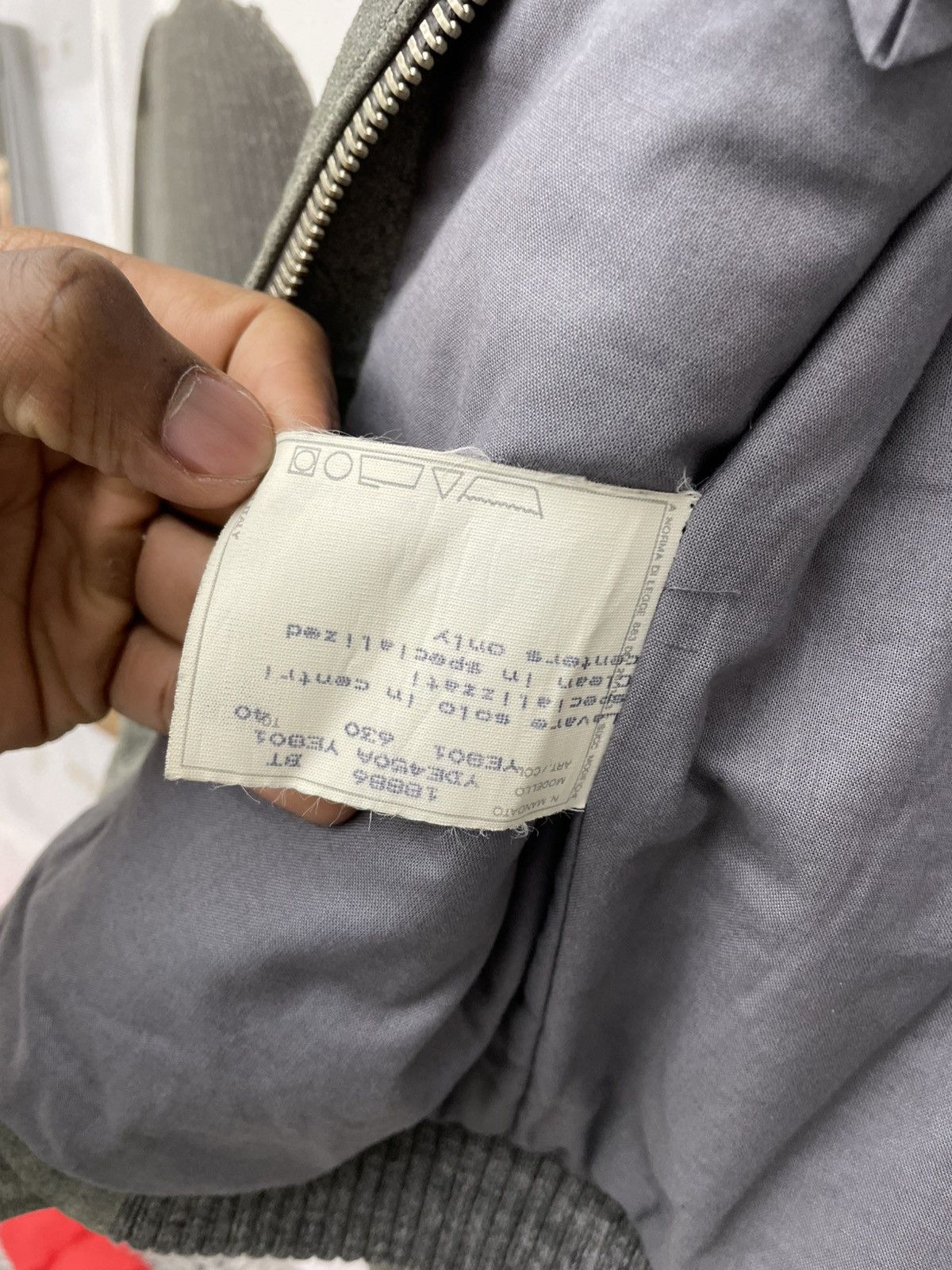 Hussein Chalayan AW02 Hussein Chalayan Deconstructed Raw Hide Bomber Jacket Size S / US 4 / IT 40 - 7 Thumbnail