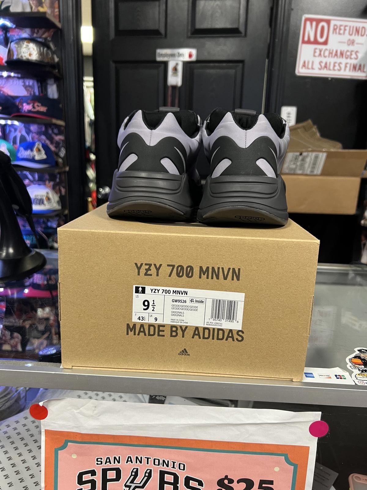 Yeezy Yeezy Boost 700 MNVN ‘Geode’ Size US 10 / EU 43 - 4 Thumbnail