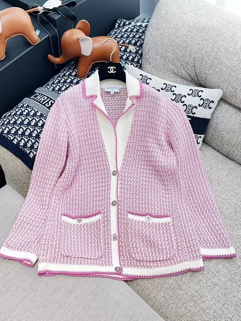 Chanel Chanel 22P pink and white long-sleeved knitted cardigan co Size XS / US 0-2 / IT 36-38 - 1 Thumbnail